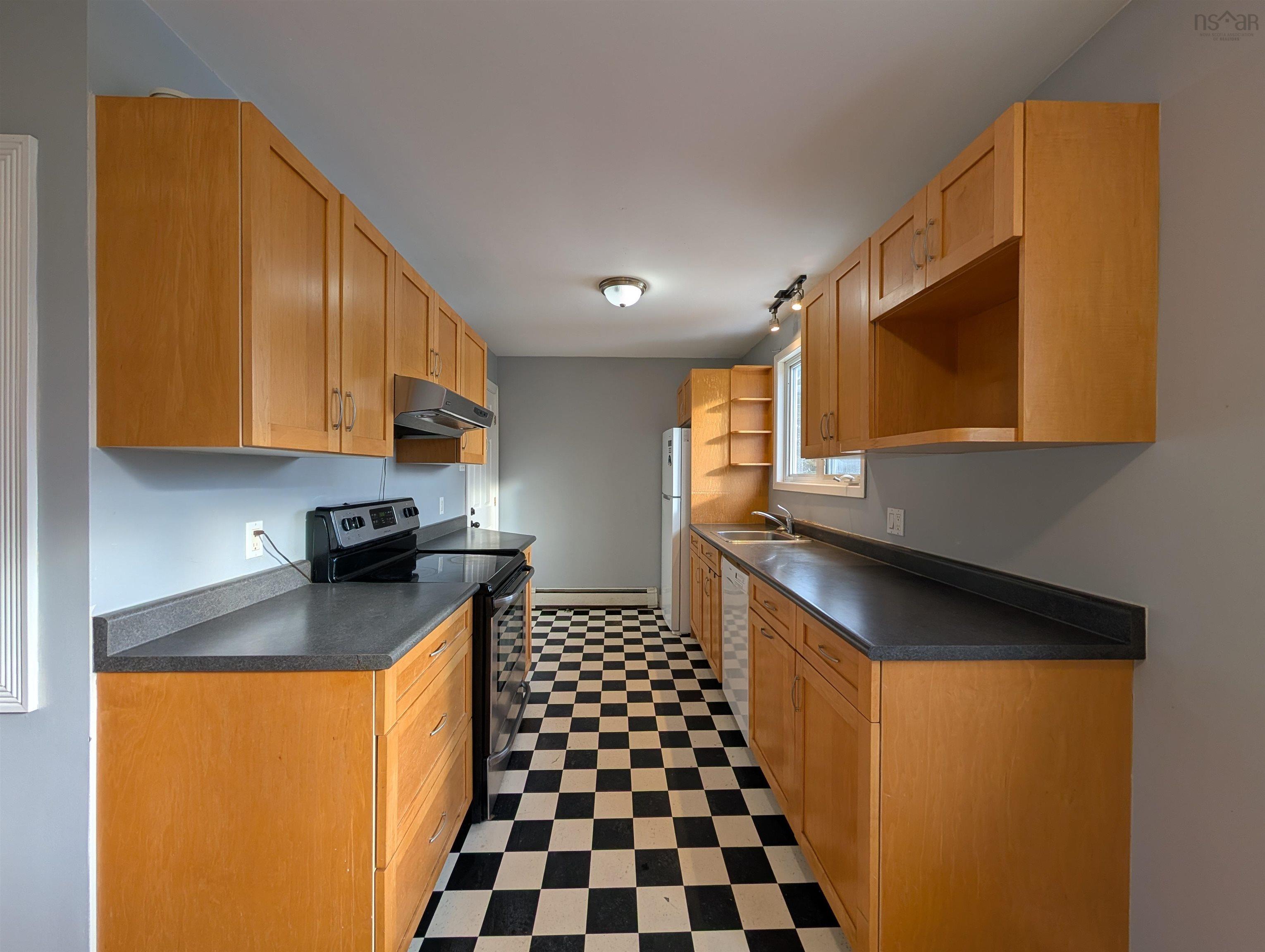 $604,900.00: 2 & 2A Parkmoor Avenue, Spryfield