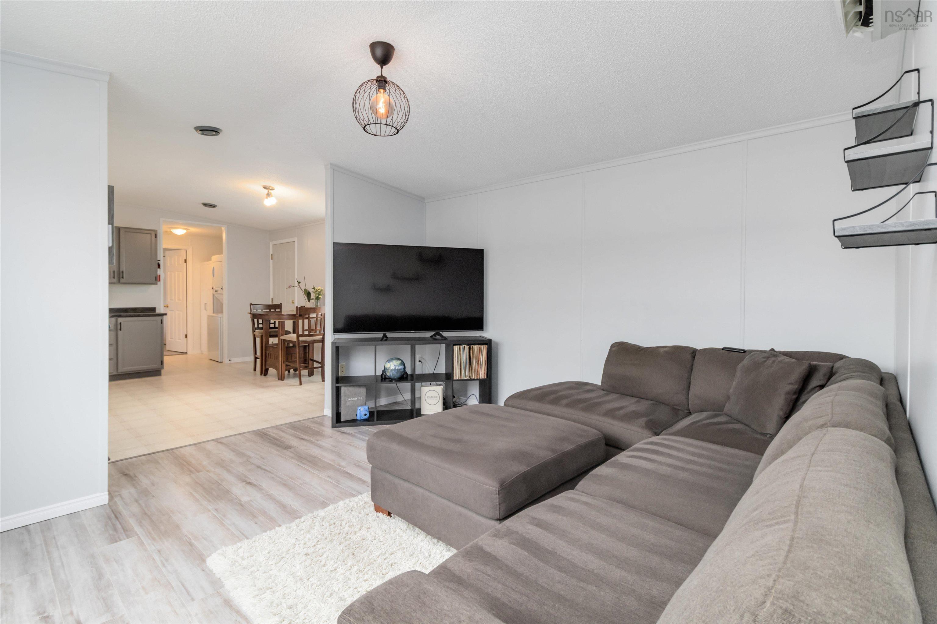 $219,900.00: 10 Snow White Drive, Lake Echo