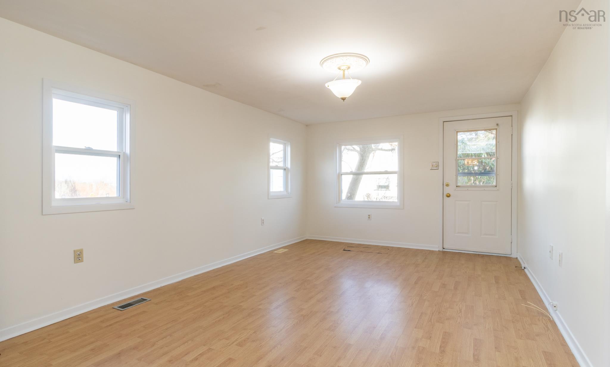 $179,900.00: 3 Baker Street, Yarmouth