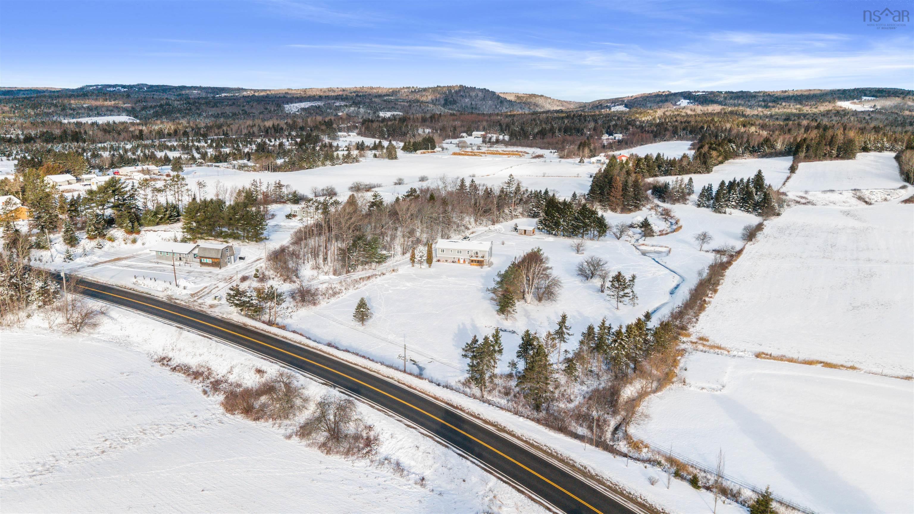 $359,900.00: 1197 HIGHWAY 2, Five Islands