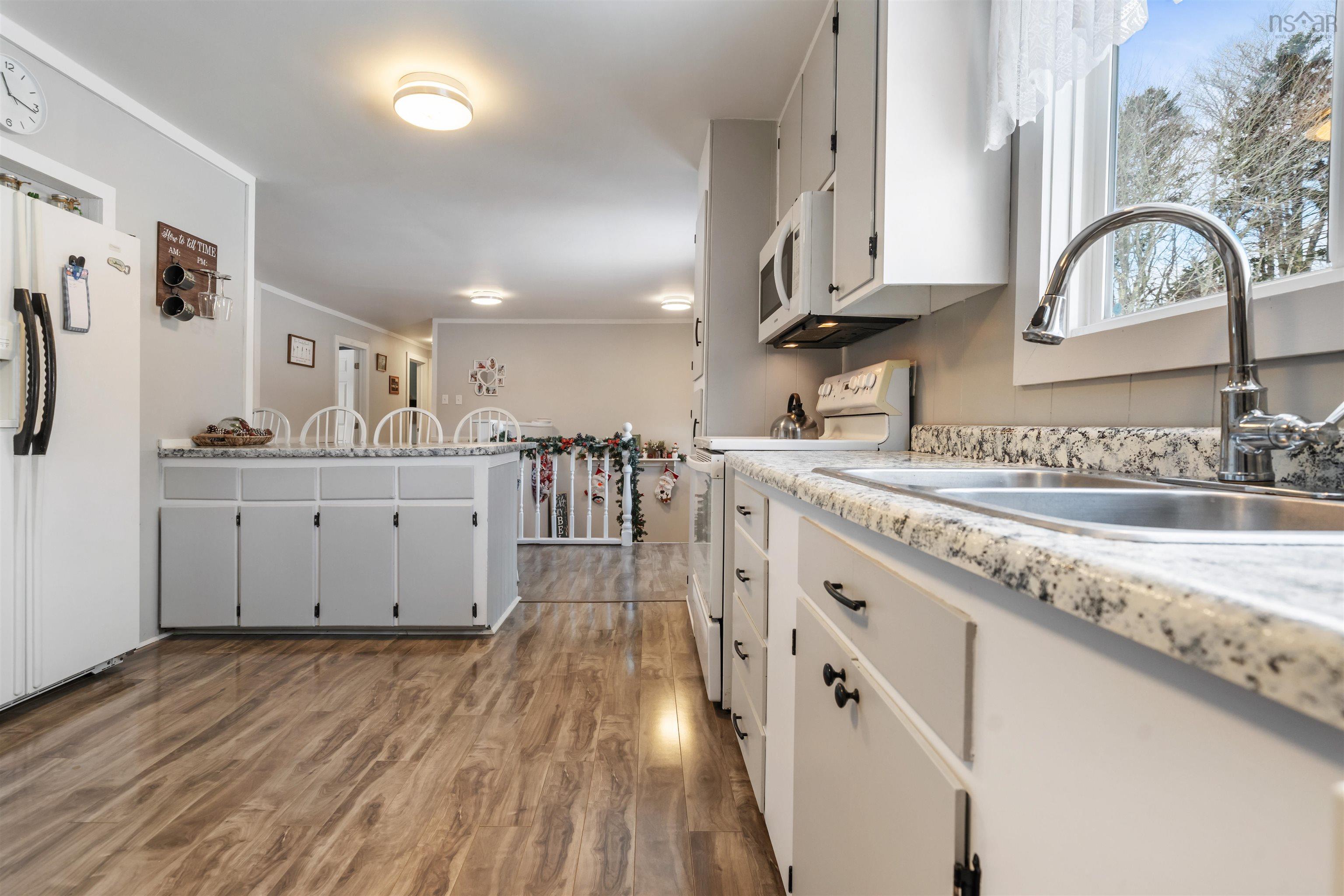 $359,900.00: 1197 HIGHWAY 2, Five Islands