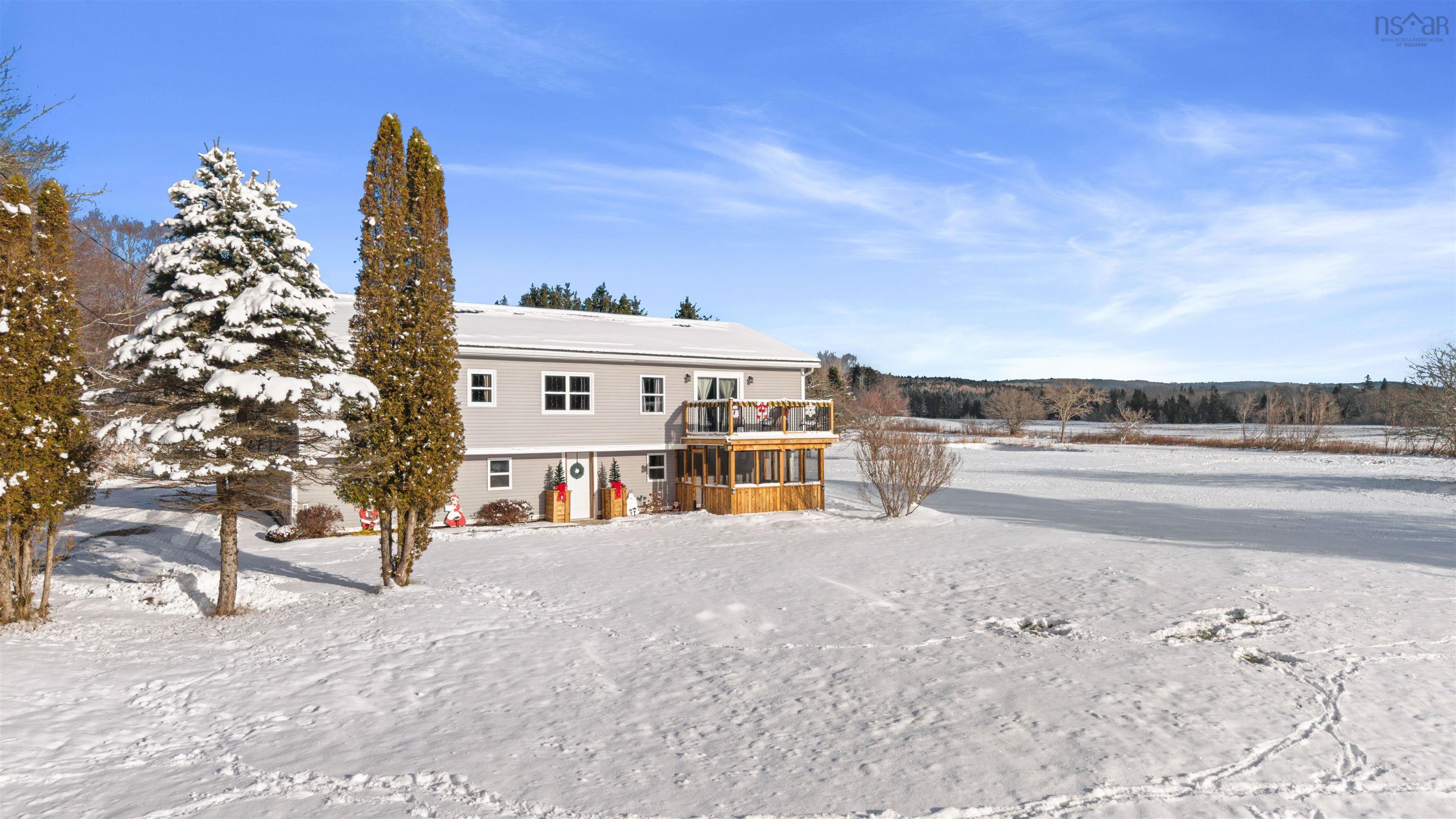 $359,900.00: 1197 HIGHWAY 2, Five Islands