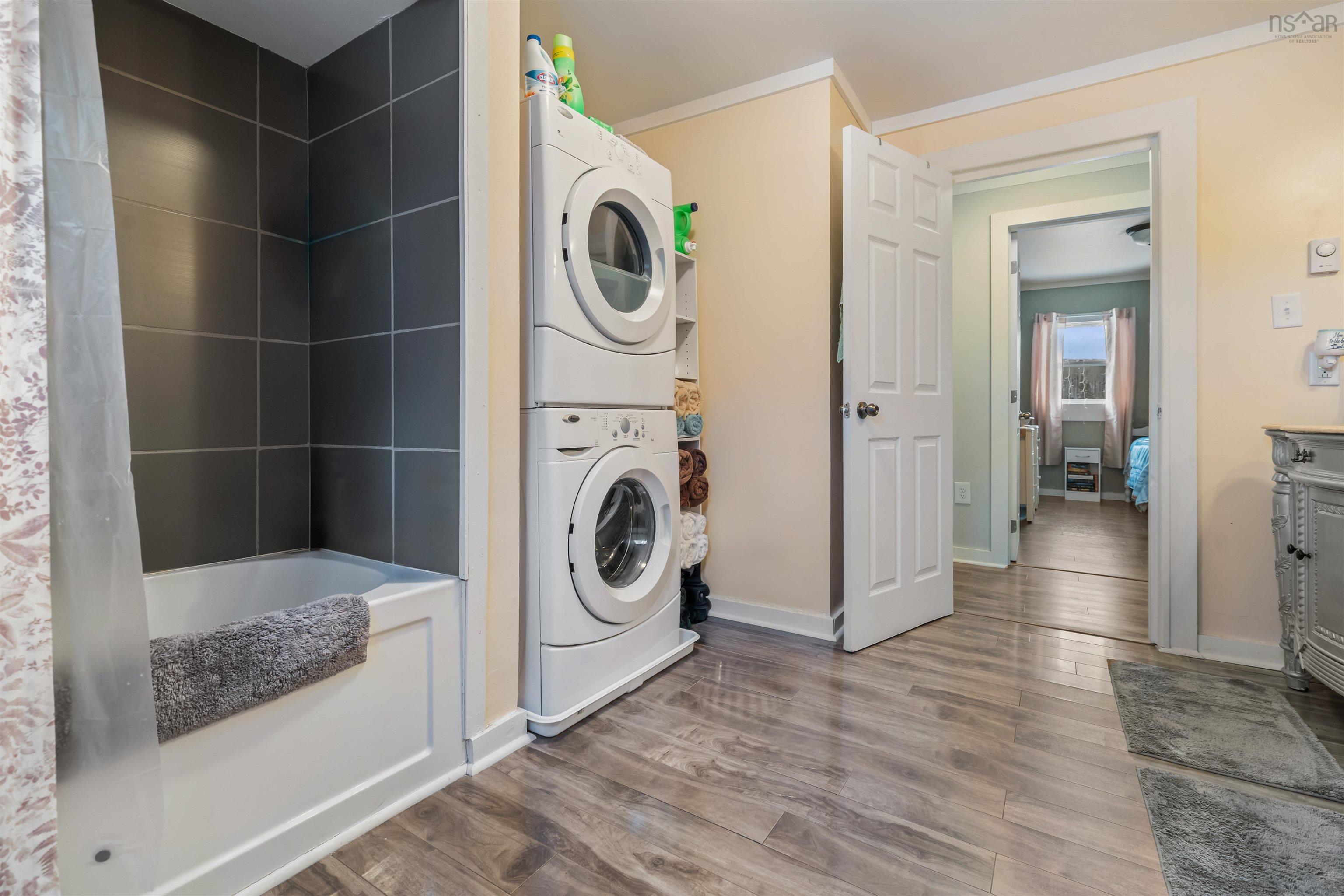 $359,900.00: 1197 HIGHWAY 2, Five Islands