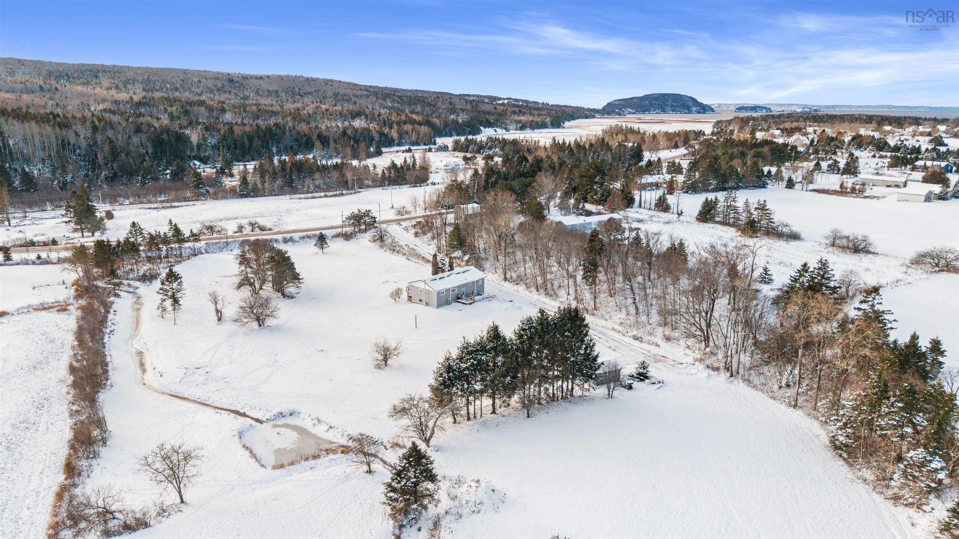 $359,900.00: 1197 HIGHWAY 2, Five Islands