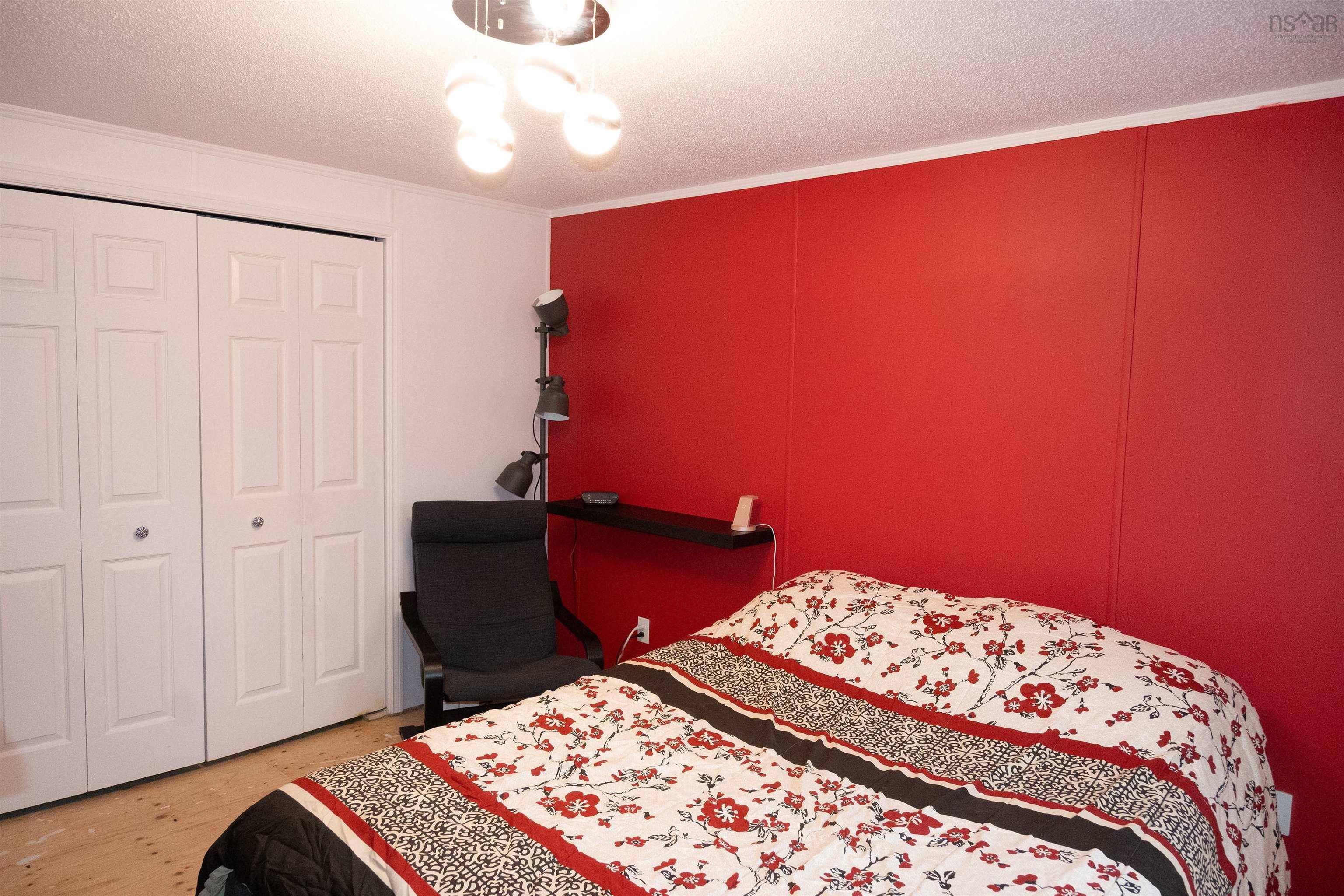 $125,000.00: 17 Cook Drive, East River