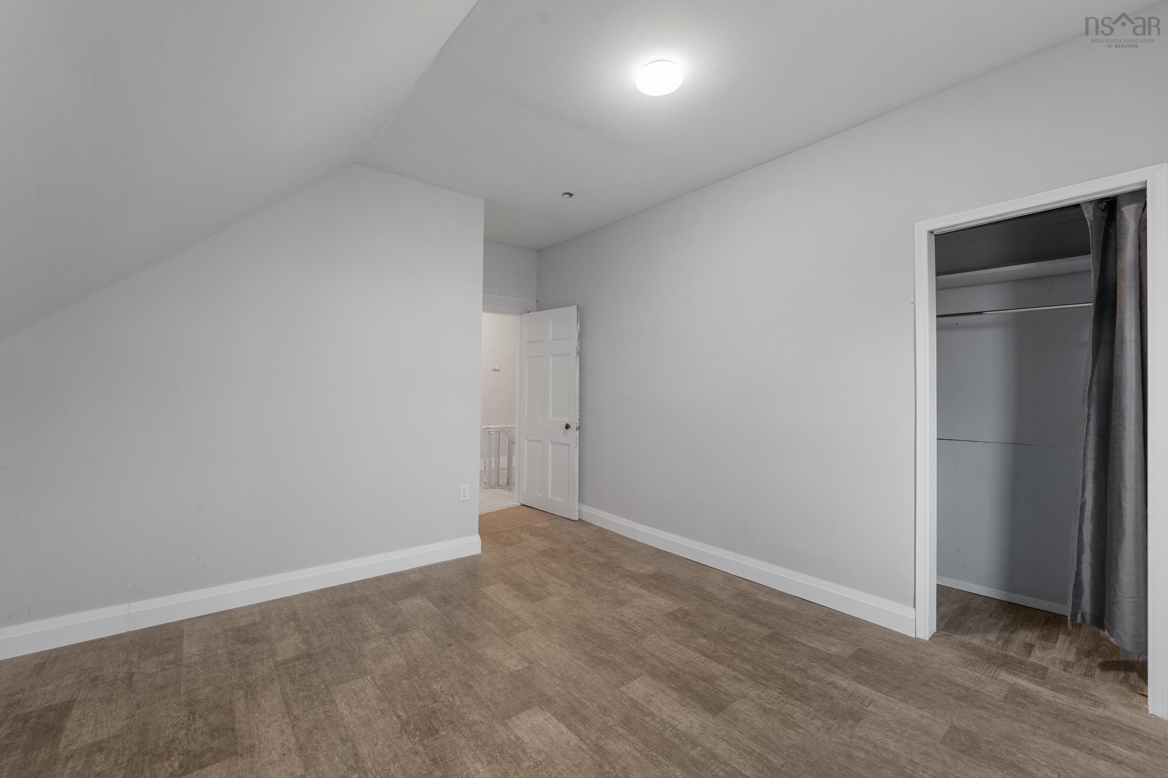 $199,000.00: 1245 Highway 1, Wellington