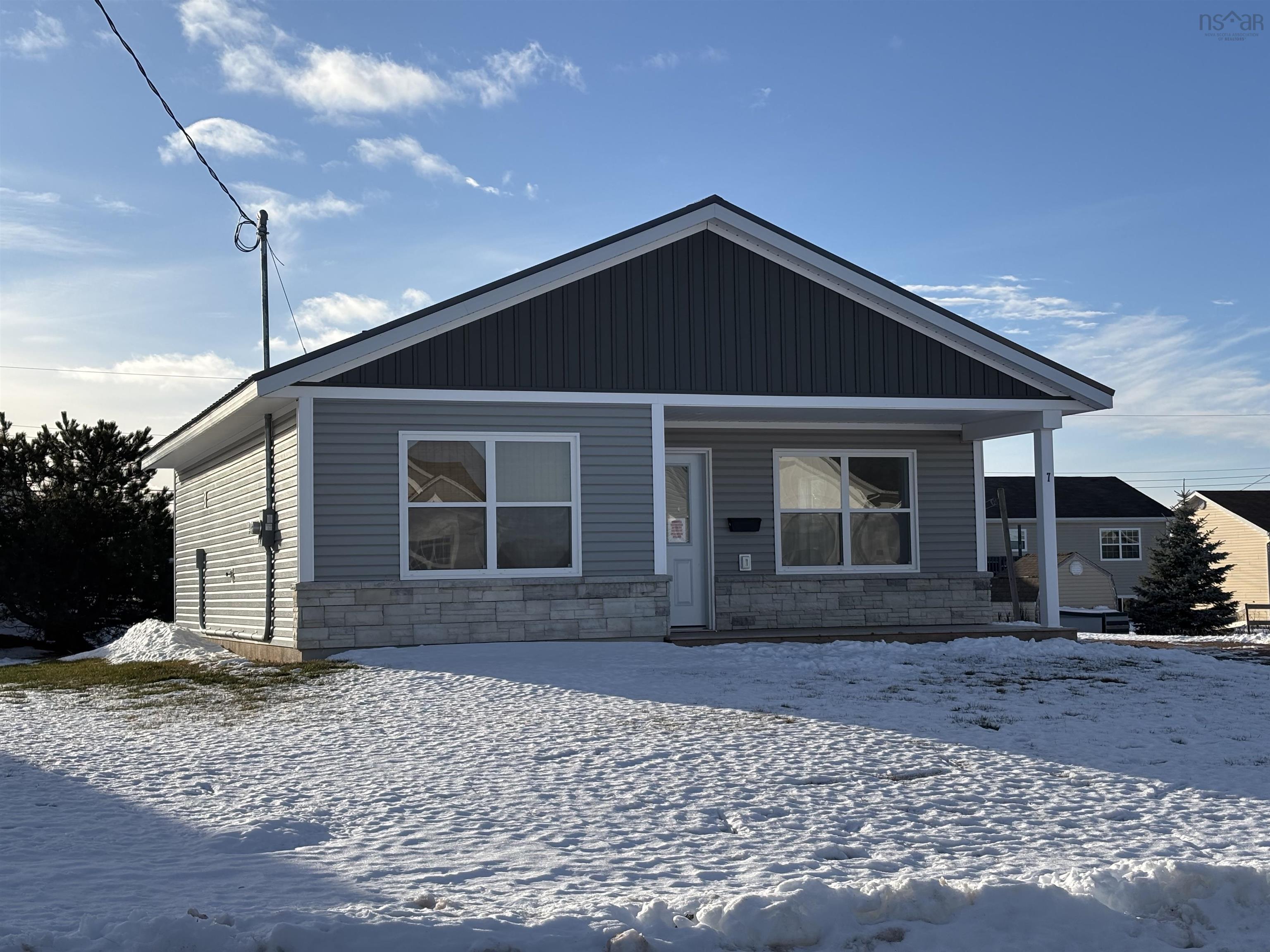 $294,900.00: 7 Fleming Street, Amherst