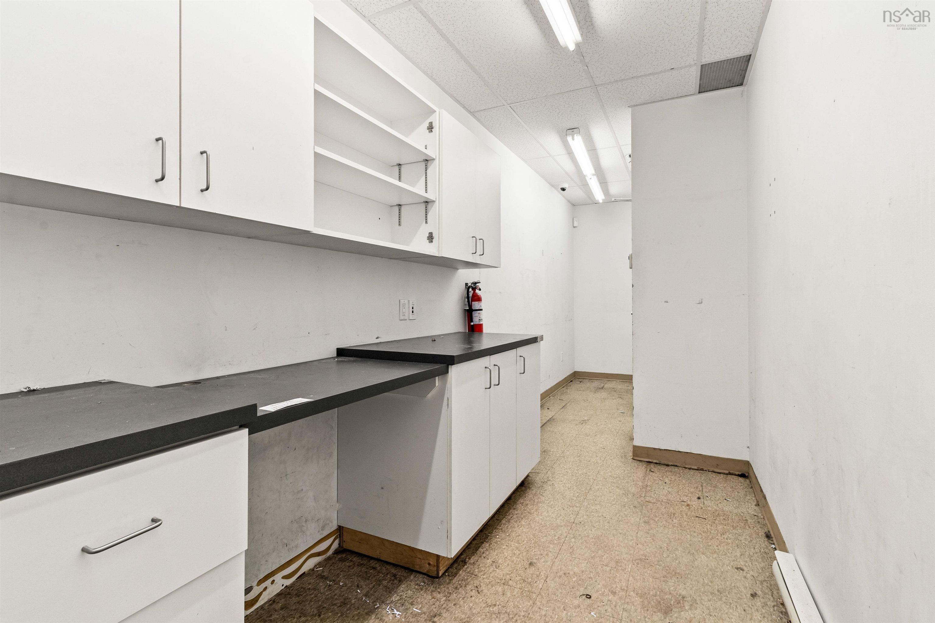 $3,499,900.00: 5690 Spring Garden Road, Halifax