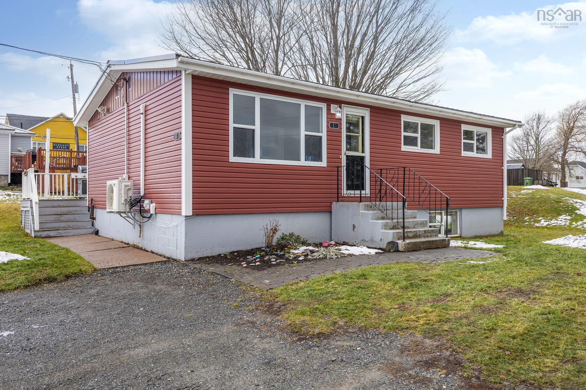 $279,000.00: 18 Kirk Avenue, Stellarton