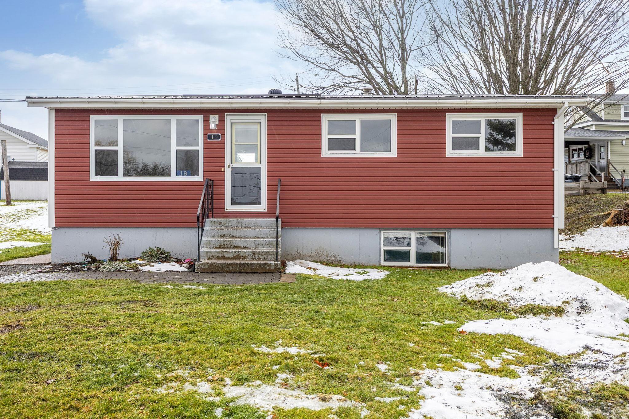 $279,000.00: 18 Kirk Avenue, Stellarton