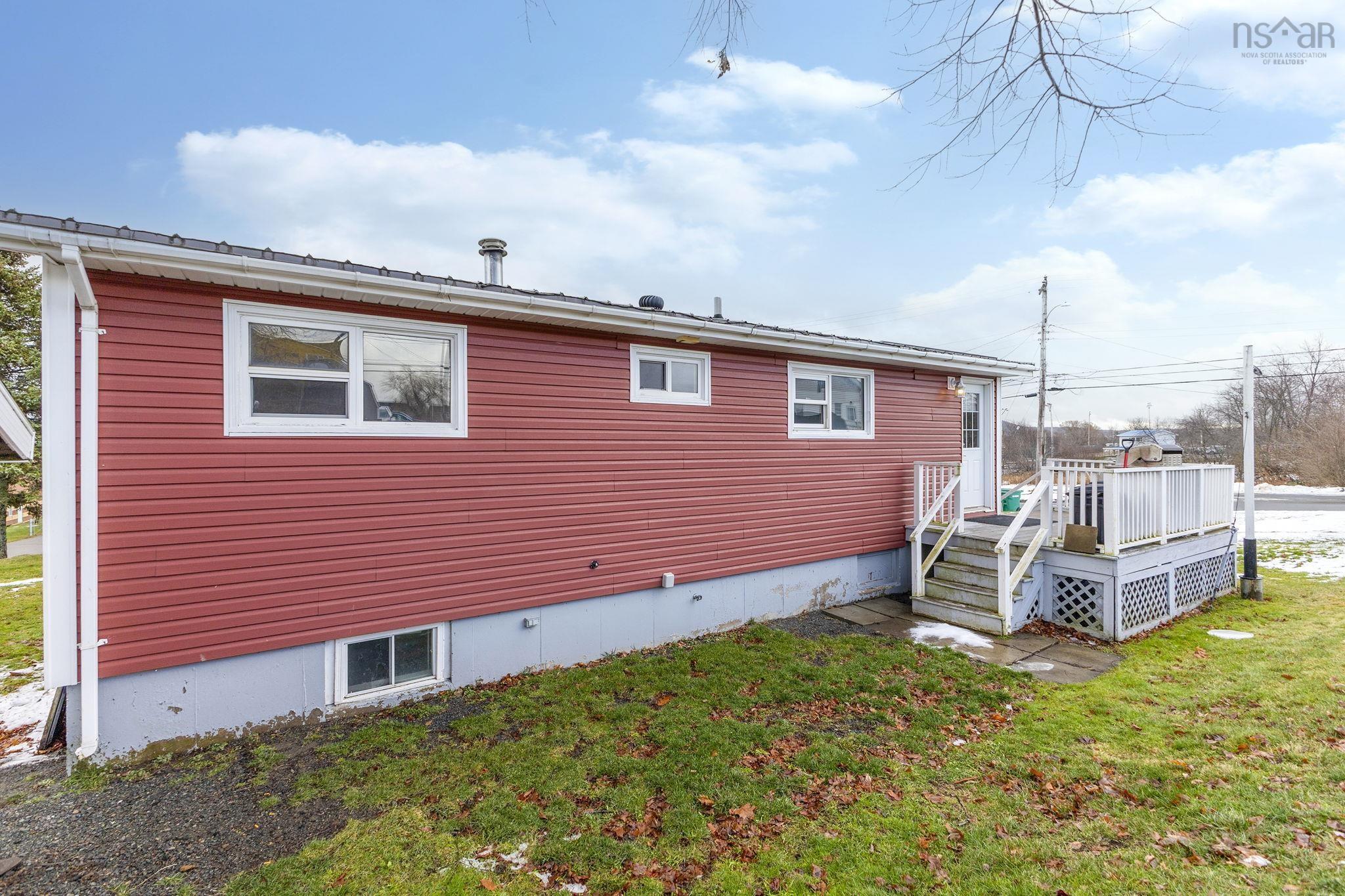 $279,000.00: 18 Kirk Avenue, Stellarton