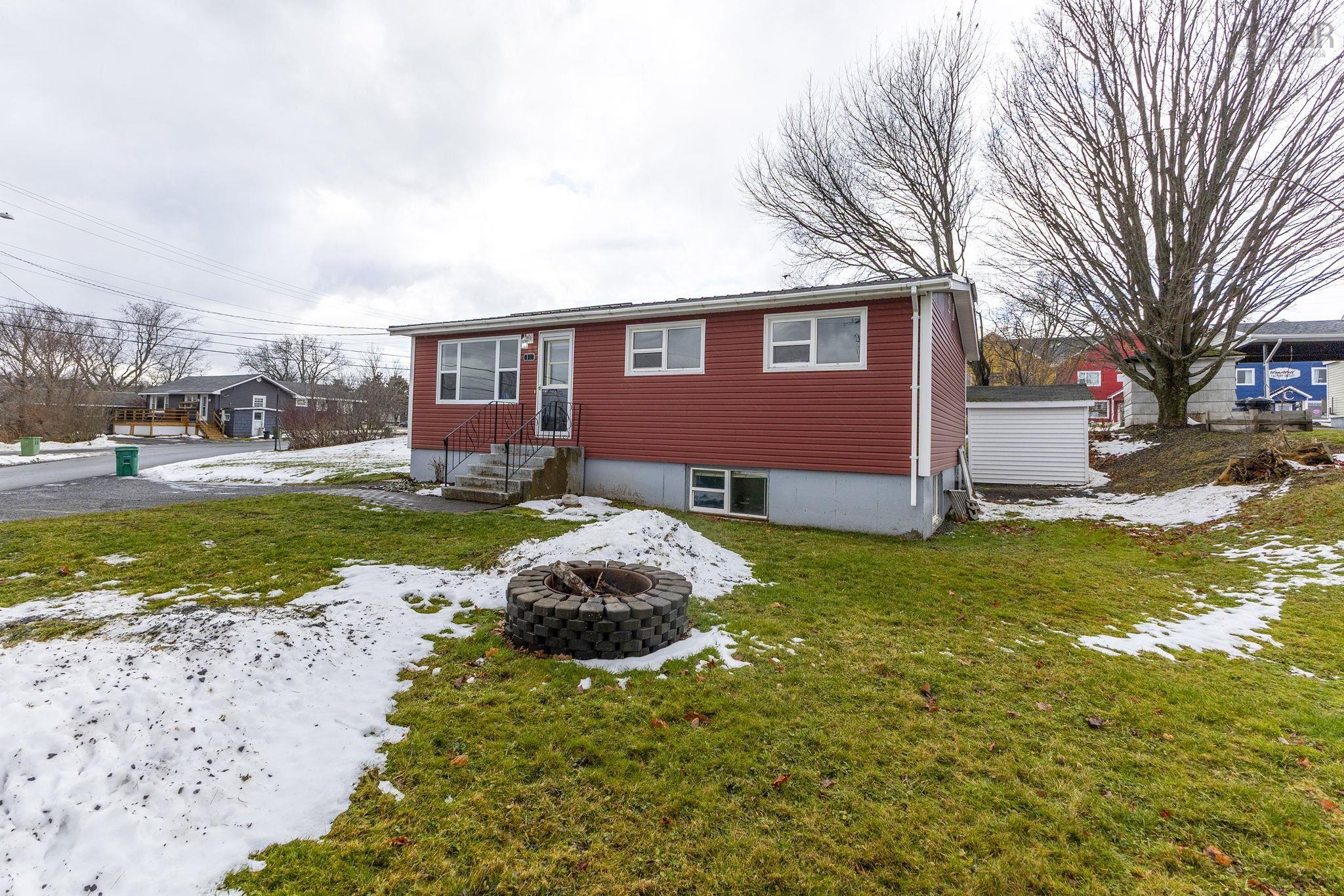 $279,000.00: 18 Kirk Avenue, Stellarton