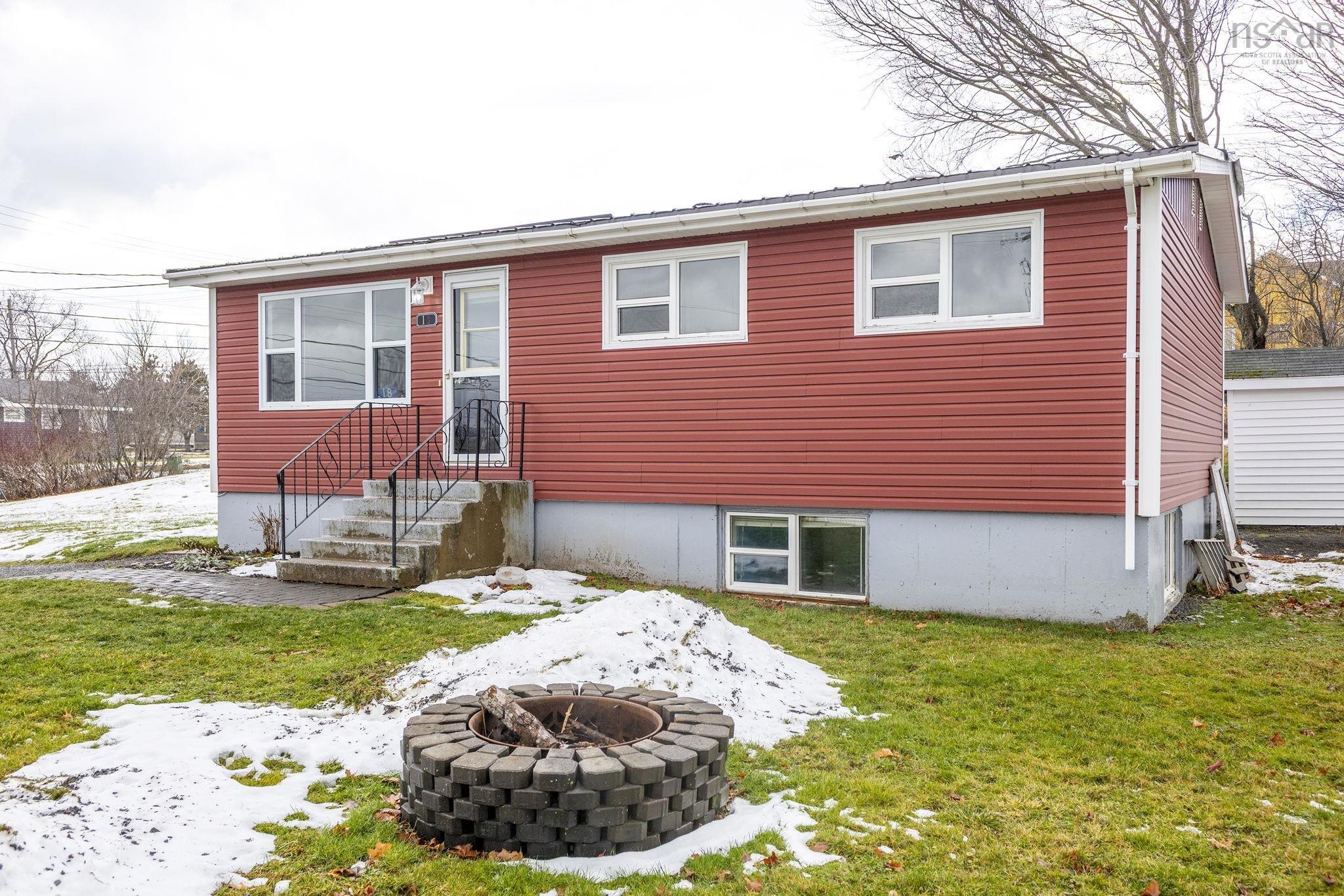 $279,000.00: 18 Kirk Avenue, Stellarton