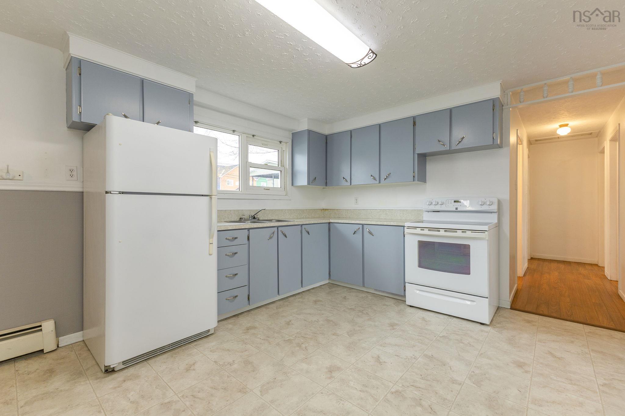 $279,000.00: 18 Kirk Avenue, Stellarton