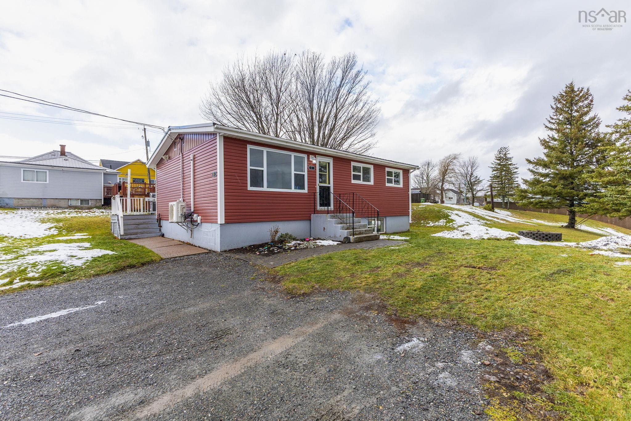 $279,000.00: 18 Kirk Avenue, Stellarton