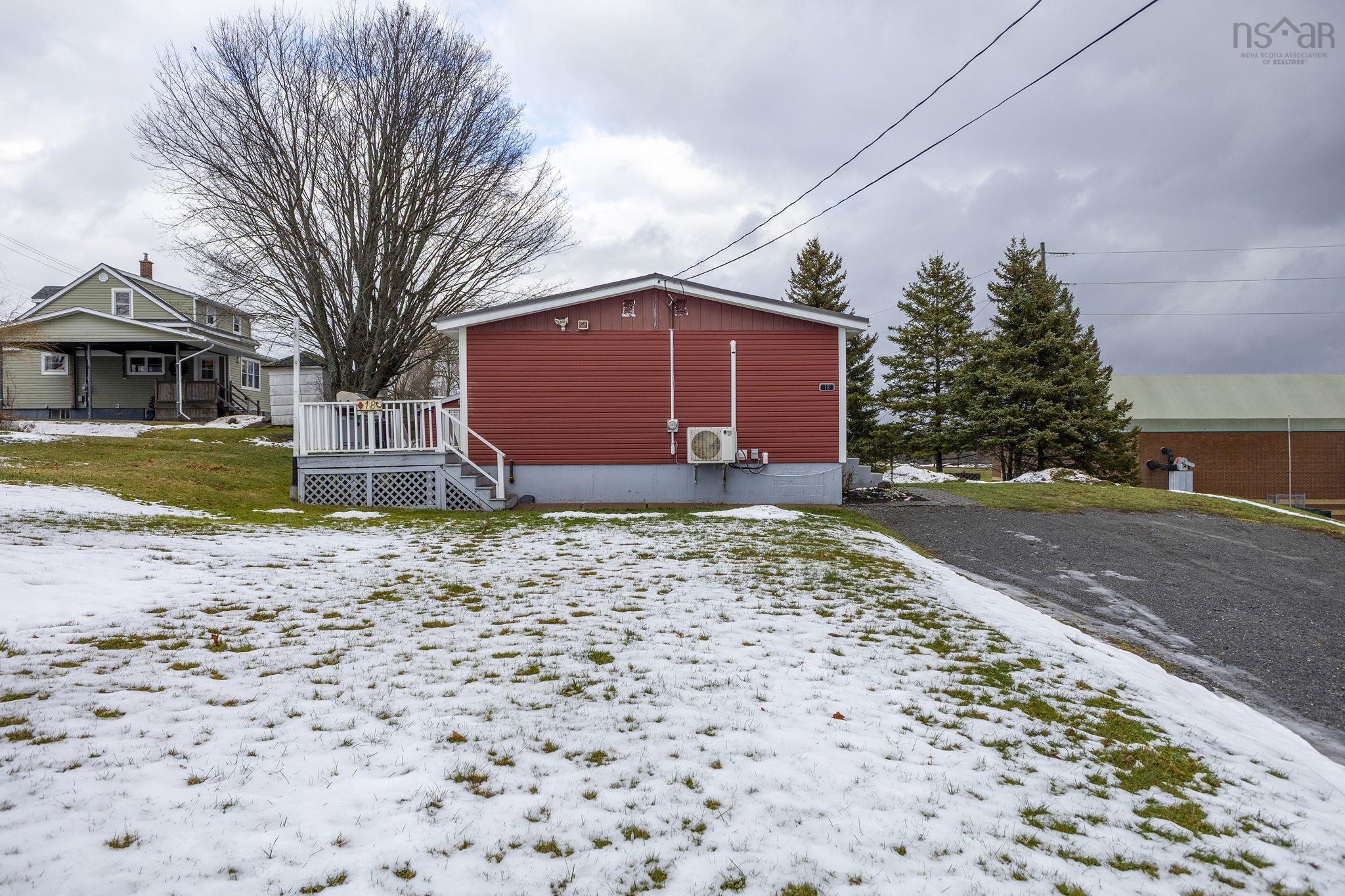 $279,000.00: 18 Kirk Avenue, Stellarton