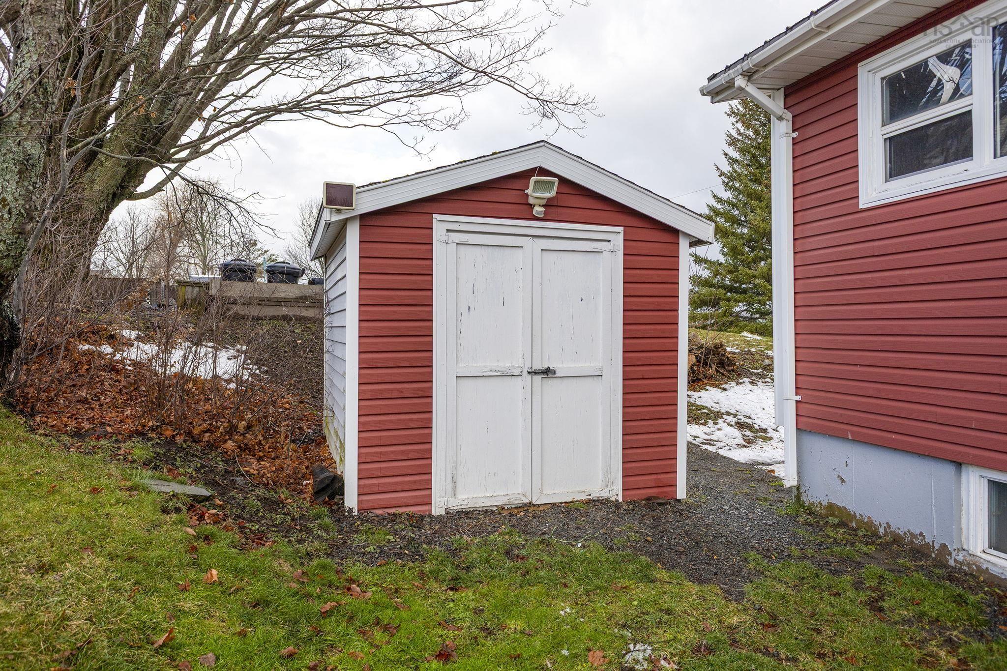 $279,000.00: 18 Kirk Avenue, Stellarton