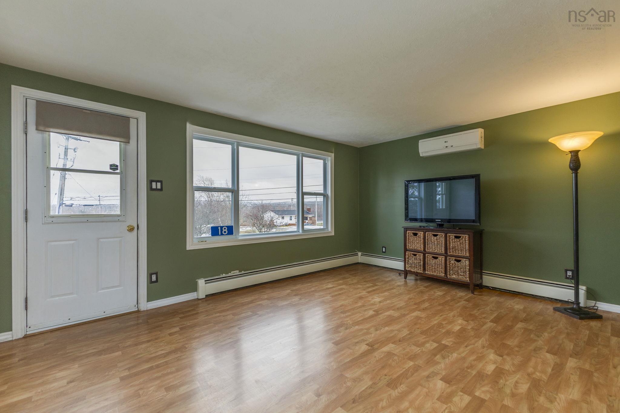 $279,000.00: 18 Kirk Avenue, Stellarton