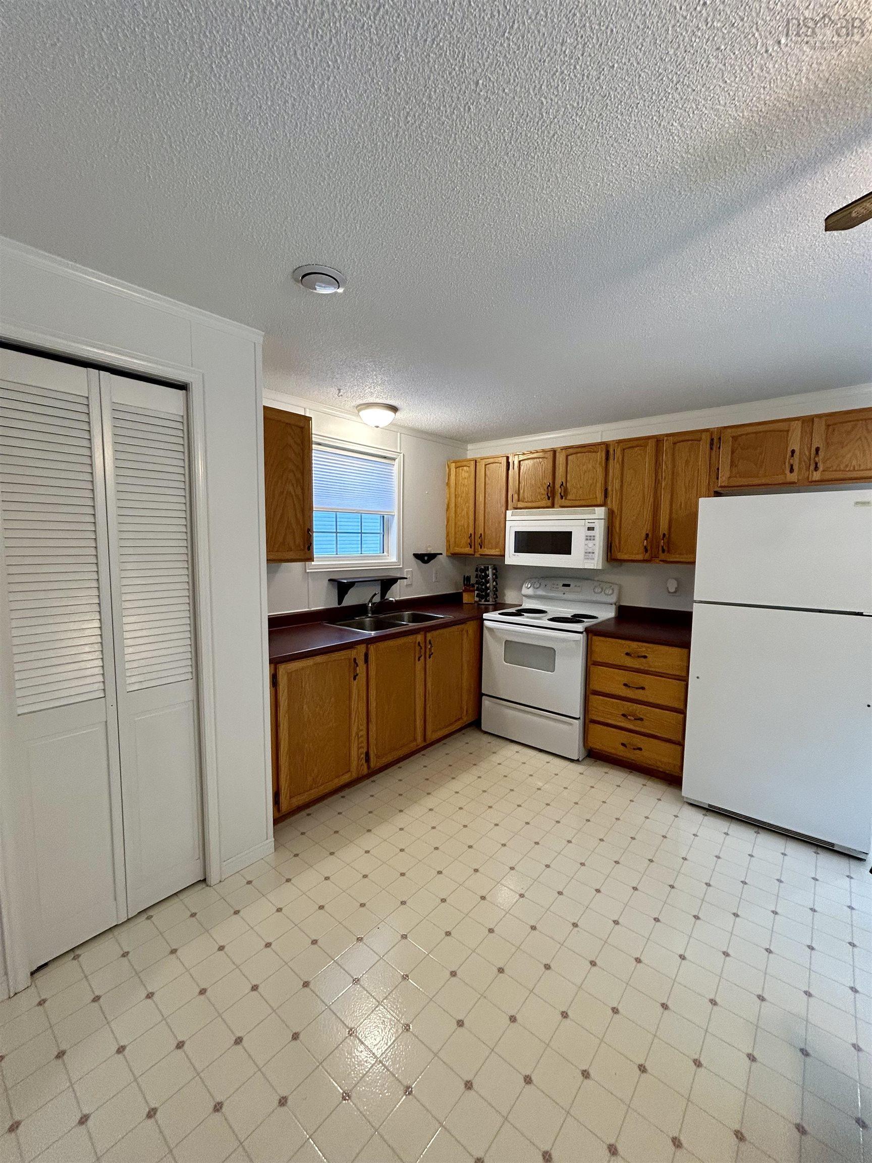 $174,900.00: 18 Lois Lane, Simms Settlement