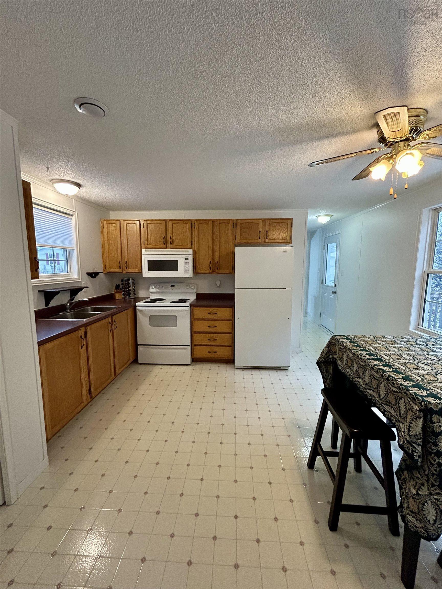 $174,900.00: 18 Lois Lane, Simms Settlement