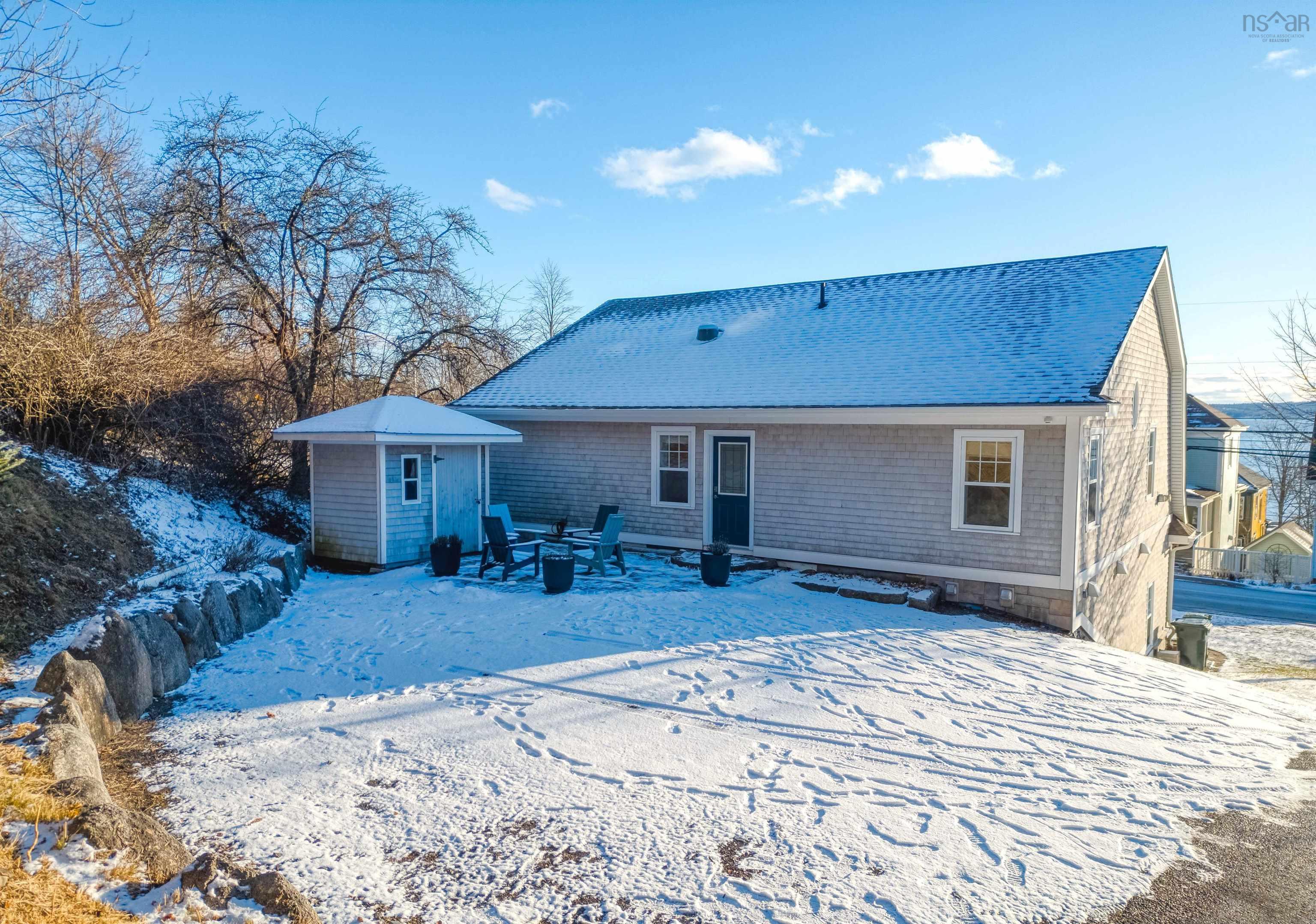 $998,000.00: 243 Pelham Street, Lunenburg