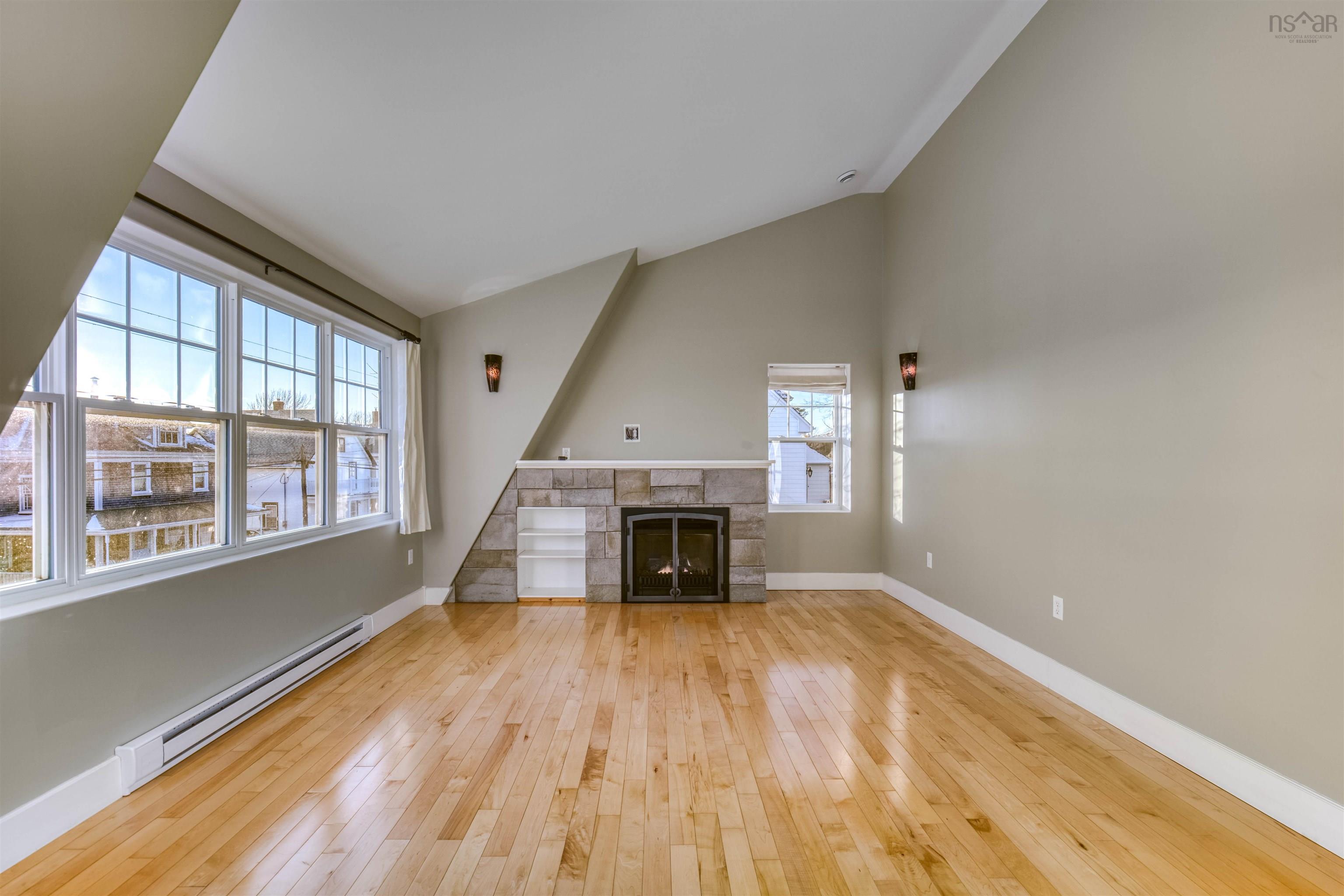 $998,000.00: 243 Pelham Street, Lunenburg