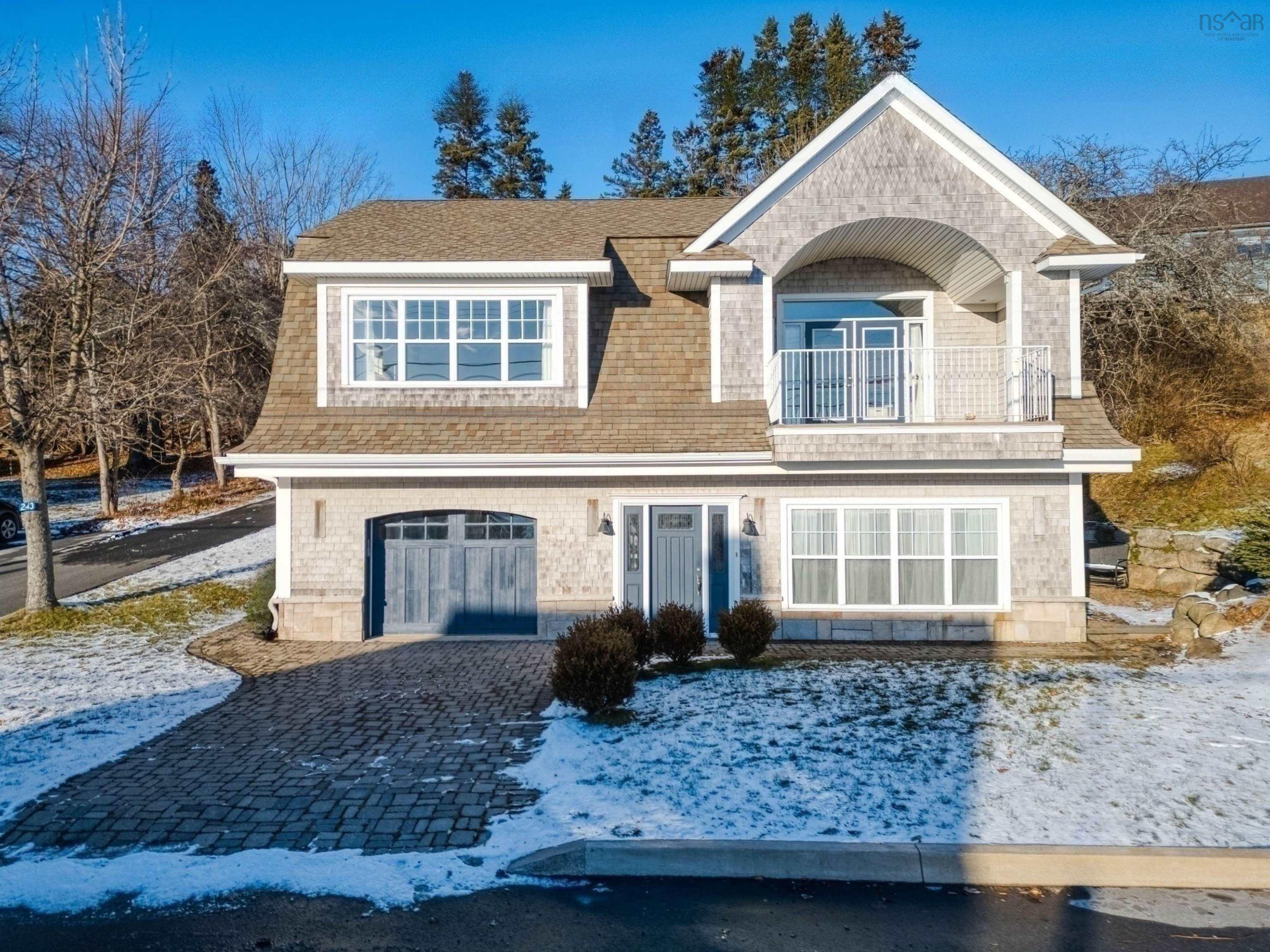 $998,000.00: 243 Pelham Street, Lunenburg