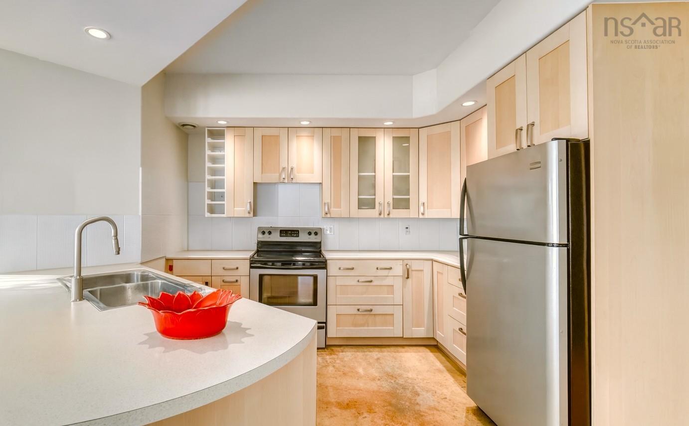 $998,000.00: 243 Pelham Street, Lunenburg