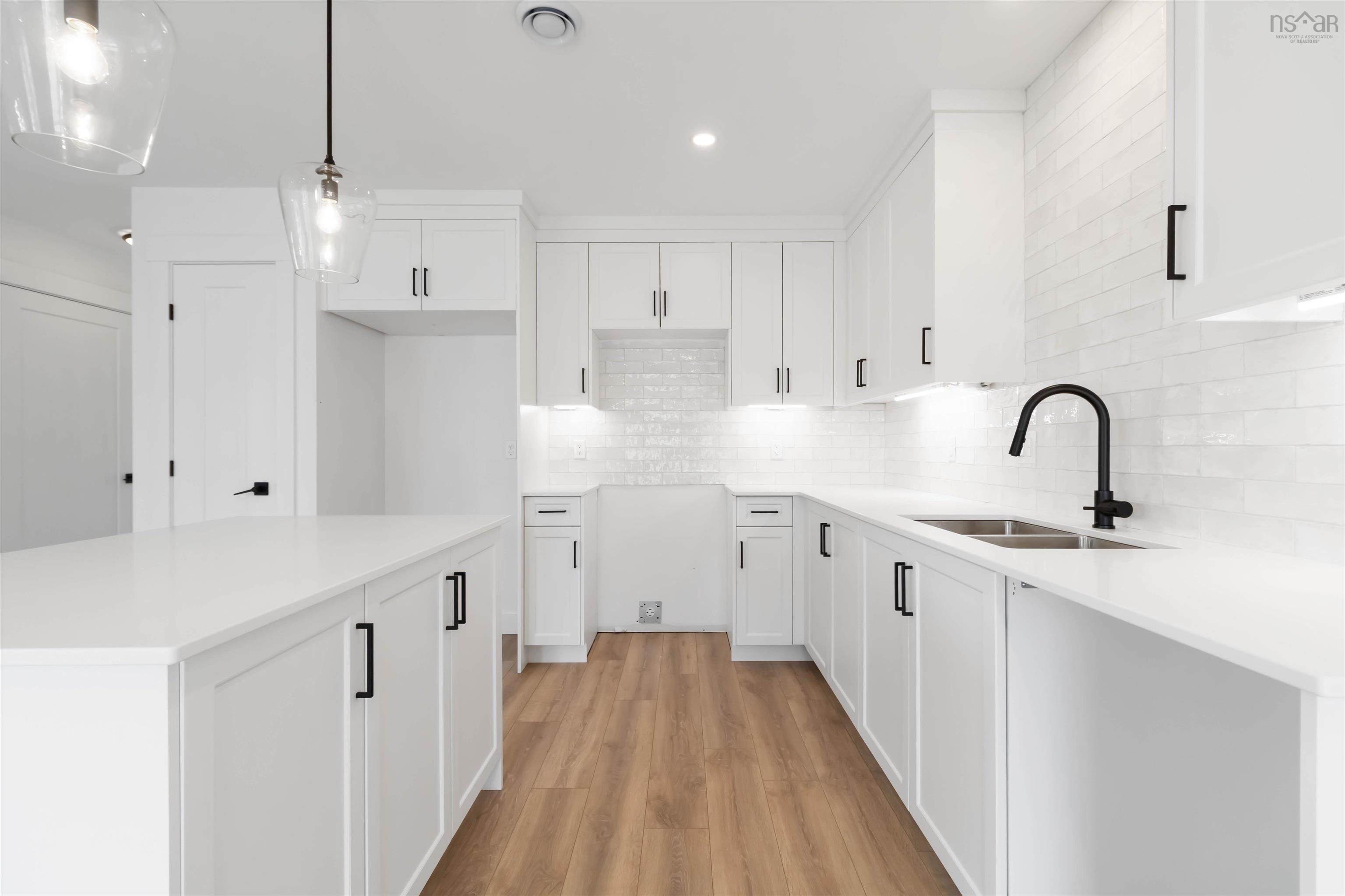 $499,999.00: 2-Unit 2 Sherwood, Enfield