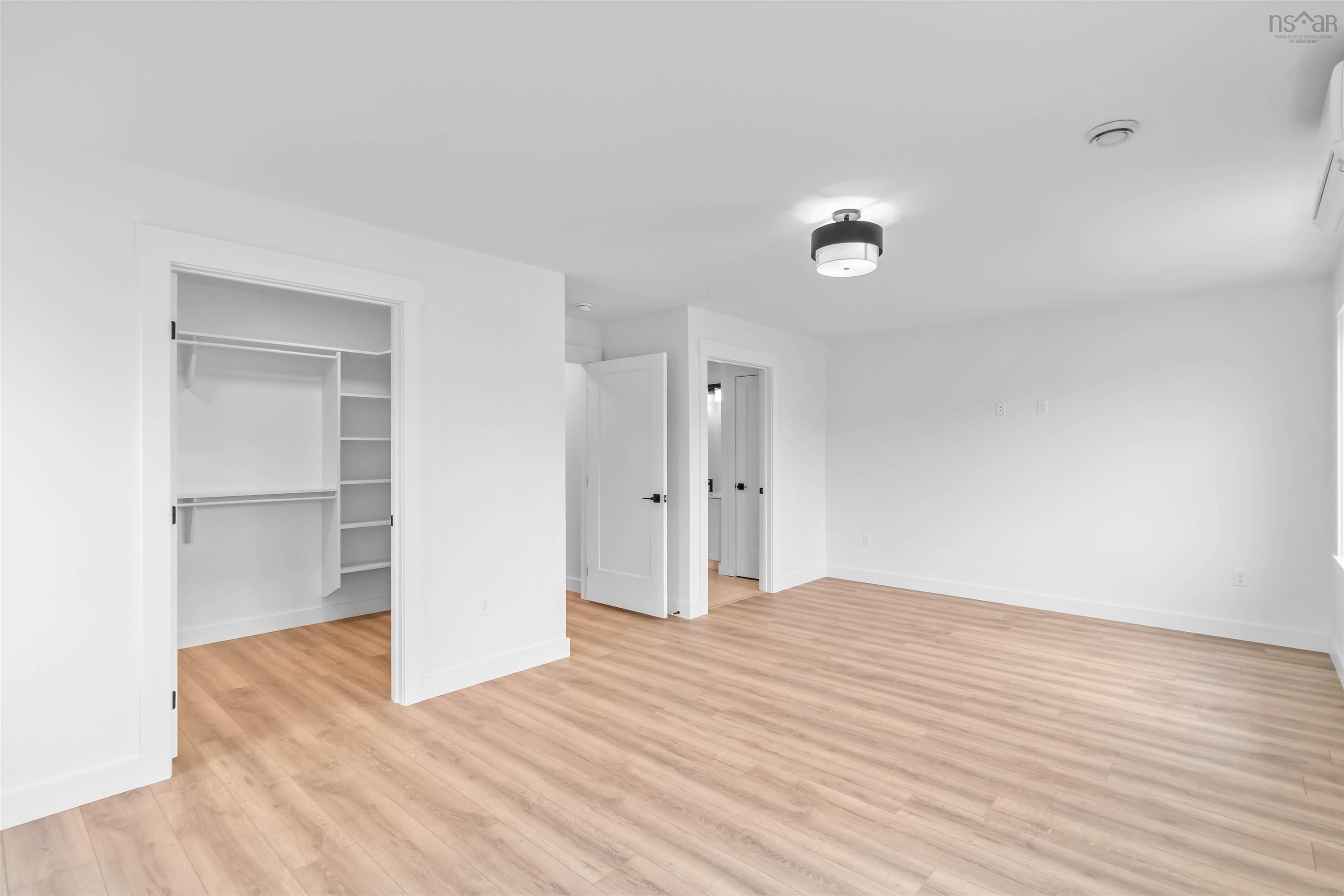 $499,999.00: 2-Unit 2 Sherwood, Enfield