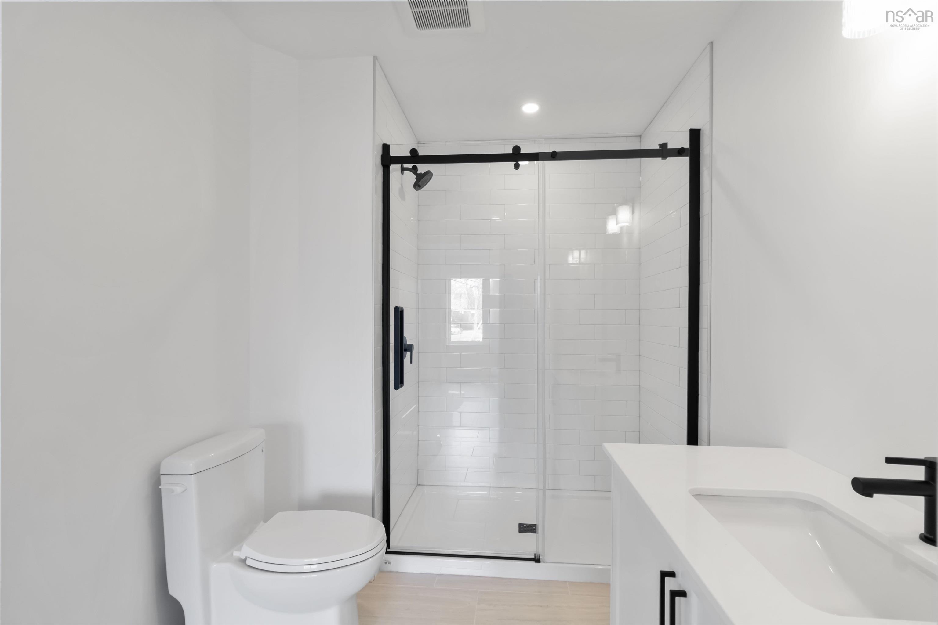 $499,999.00: 2-Unit 2 Sherwood, Enfield