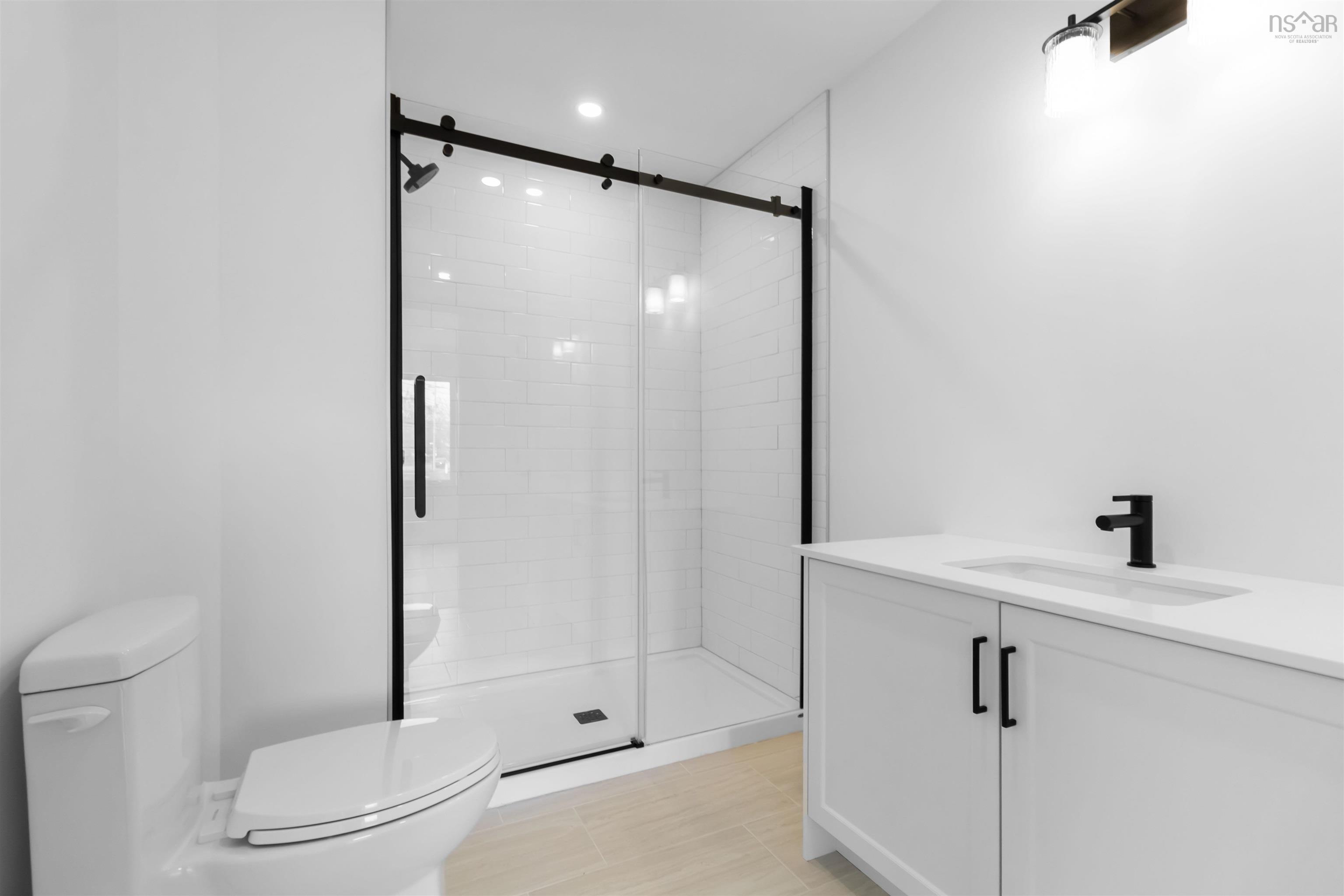 $499,999.00: 2-Unit 2 Sherwood, Enfield