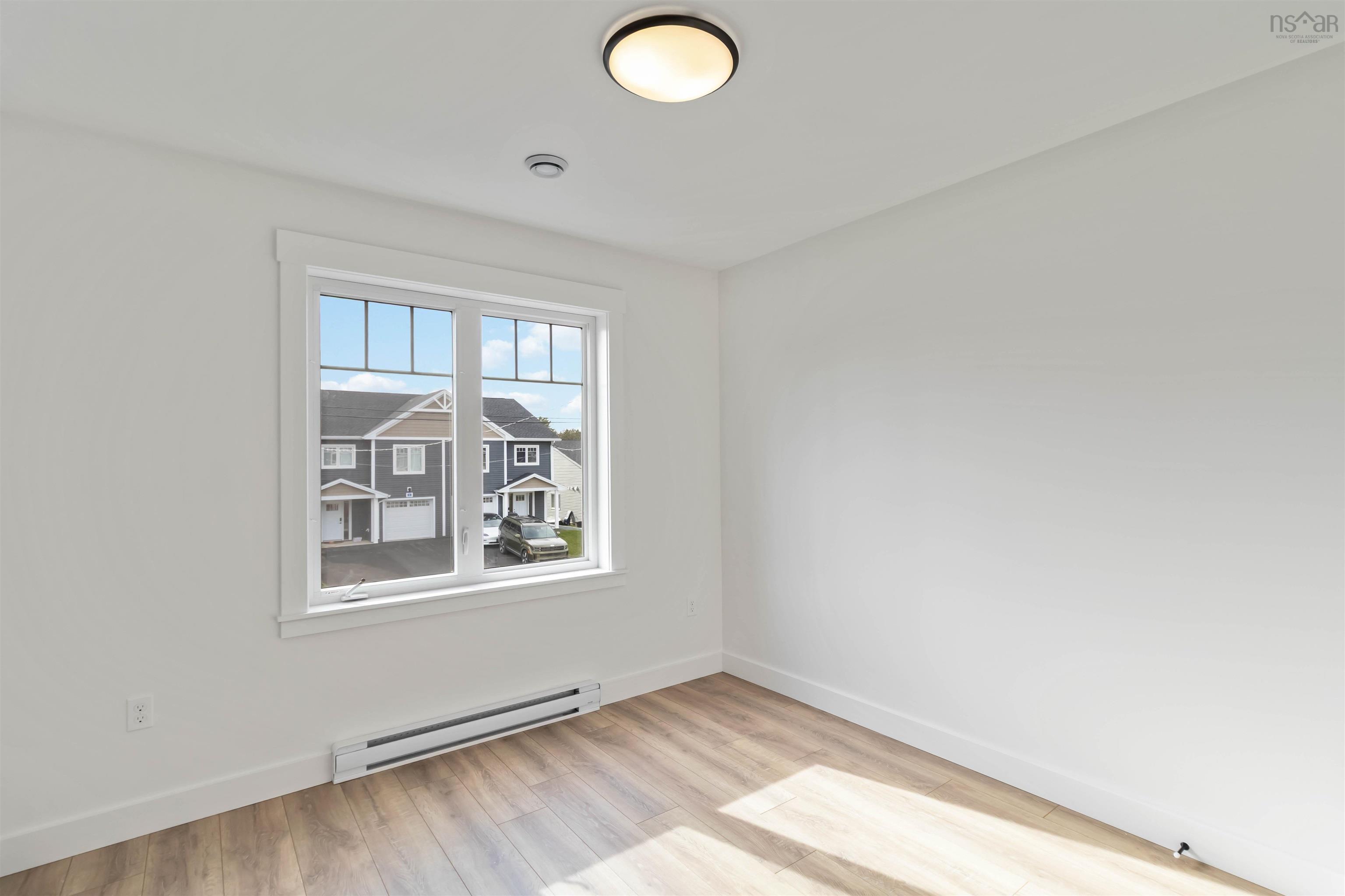 $499,999.00: 2-Unit 2 Sherwood, Enfield