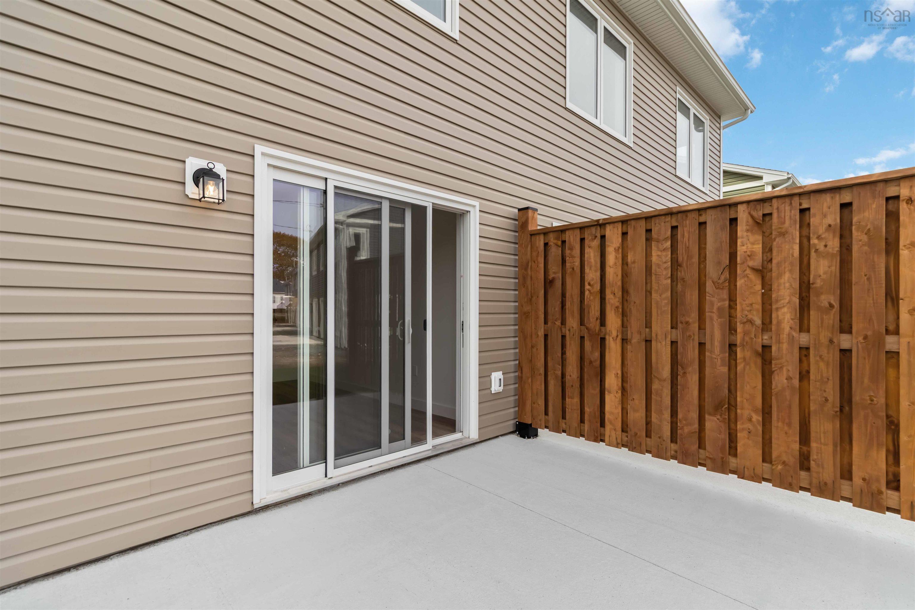 $499,999.00: 2-Unit 2 Sherwood, Enfield