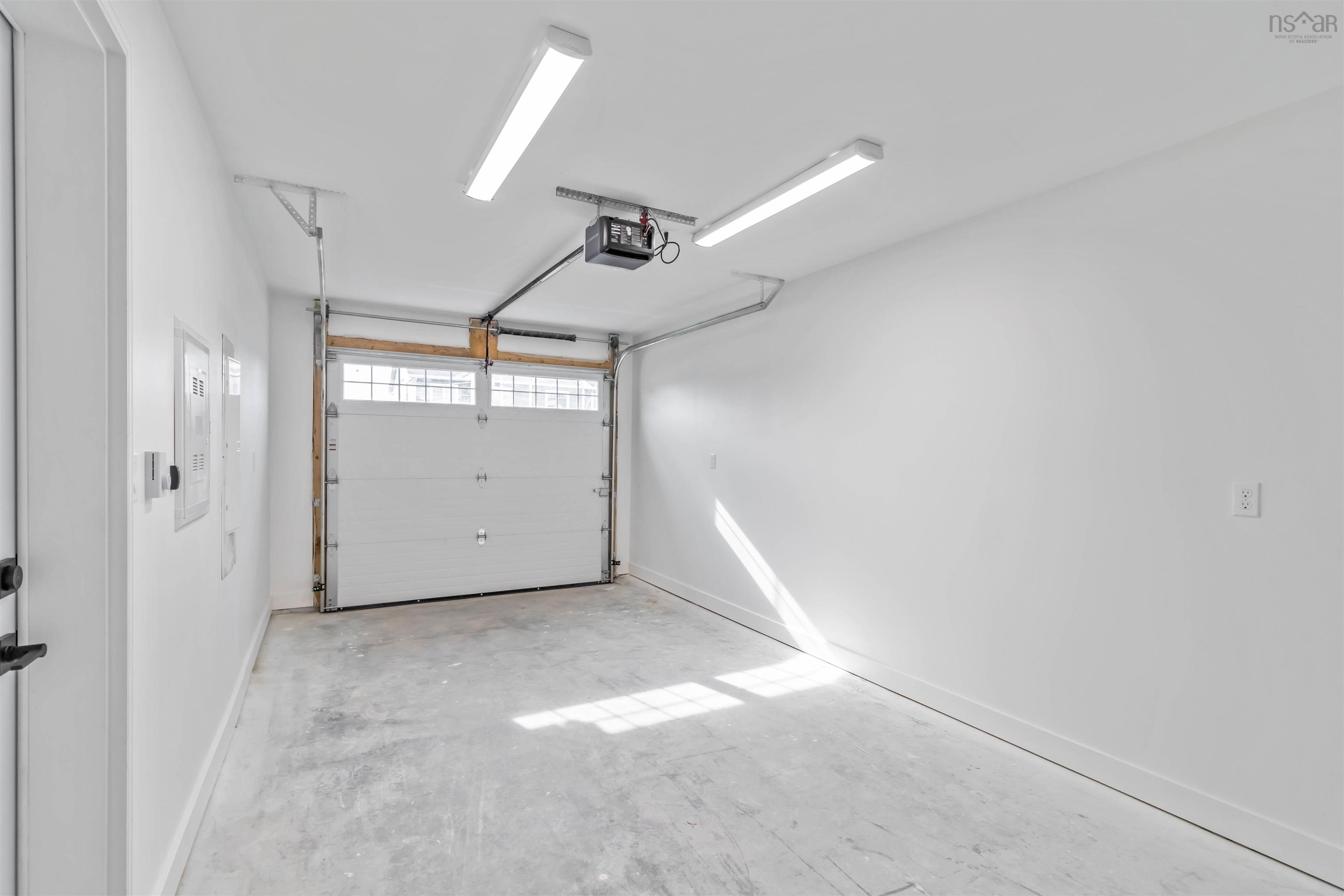 $499,999.00: 2-Unit 2 Sherwood, Enfield