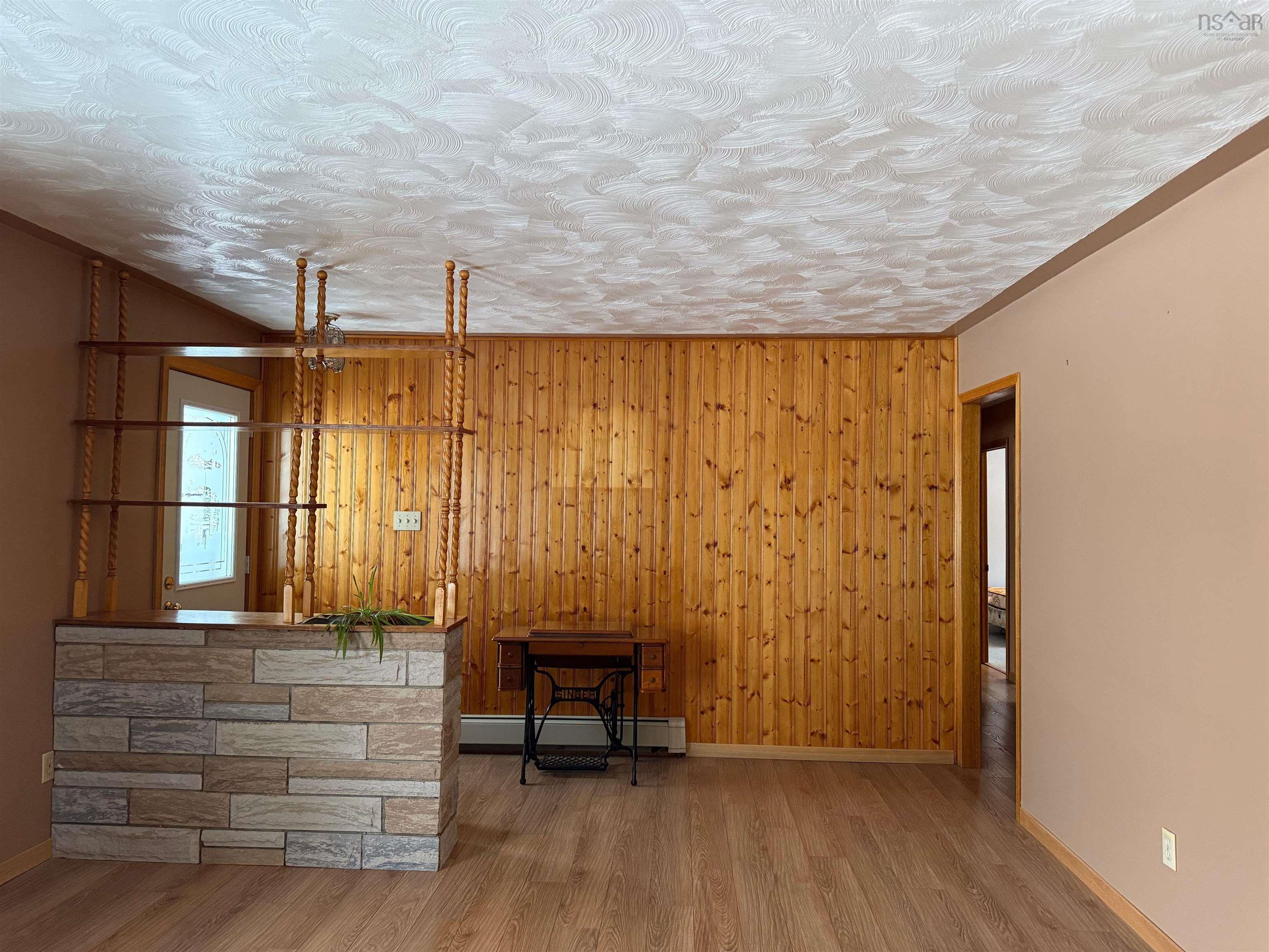 $549,900.00: 5469 Little Harbour Road, Little Harbour