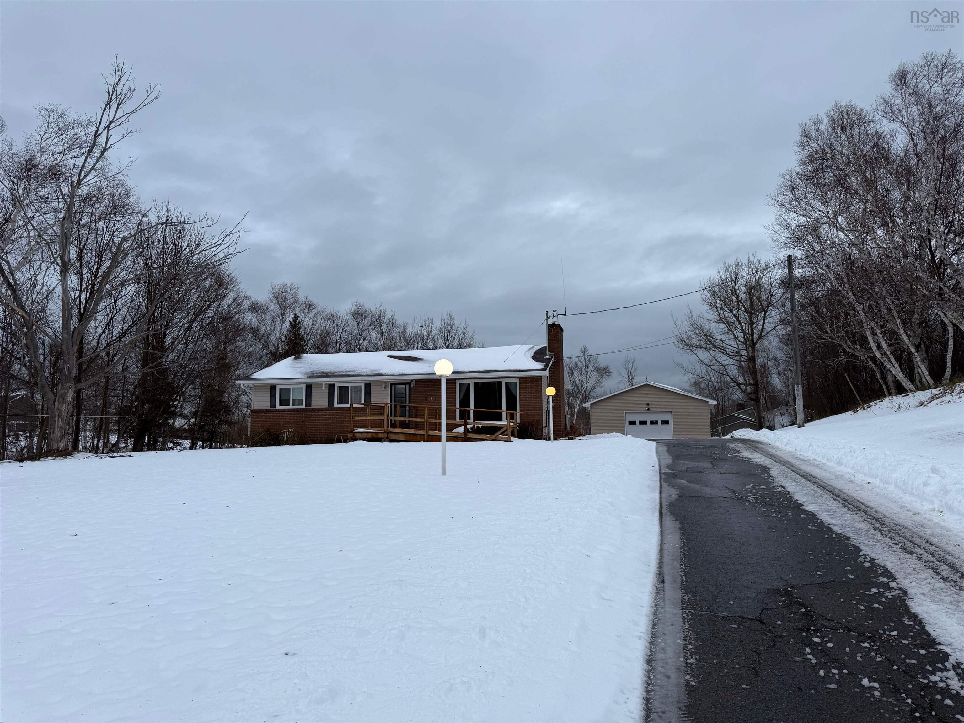 $549,900.00: 5469 Little Harbour Road, Little Harbour