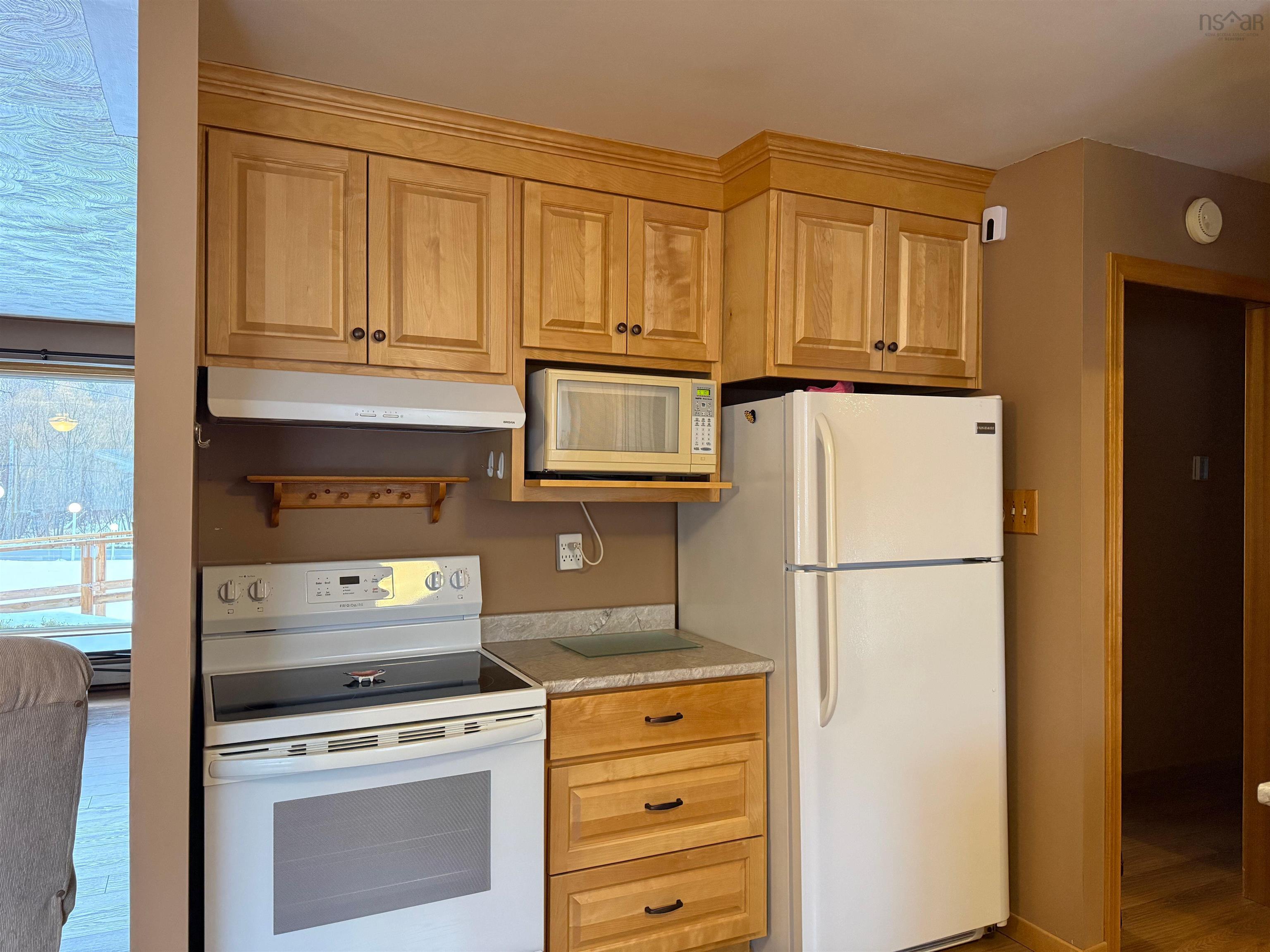 $549,900.00: 5469 Little Harbour Road, Little Harbour