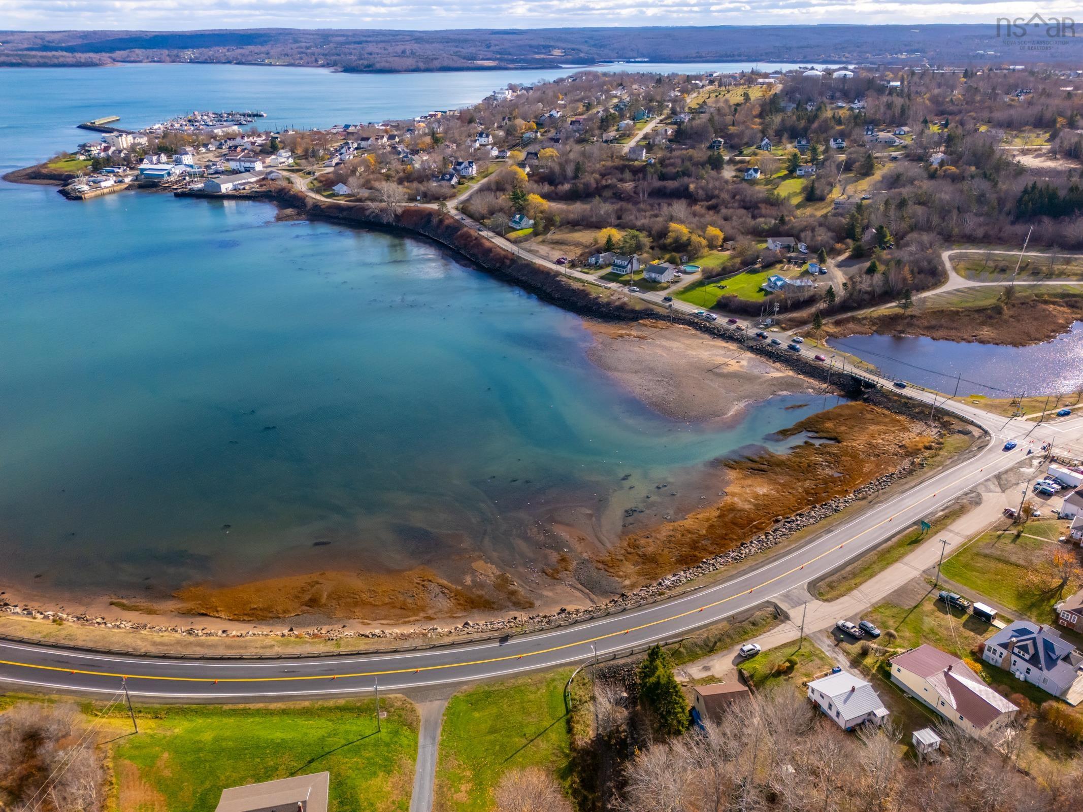 $175,000.00: 15 Shore Road, Digby