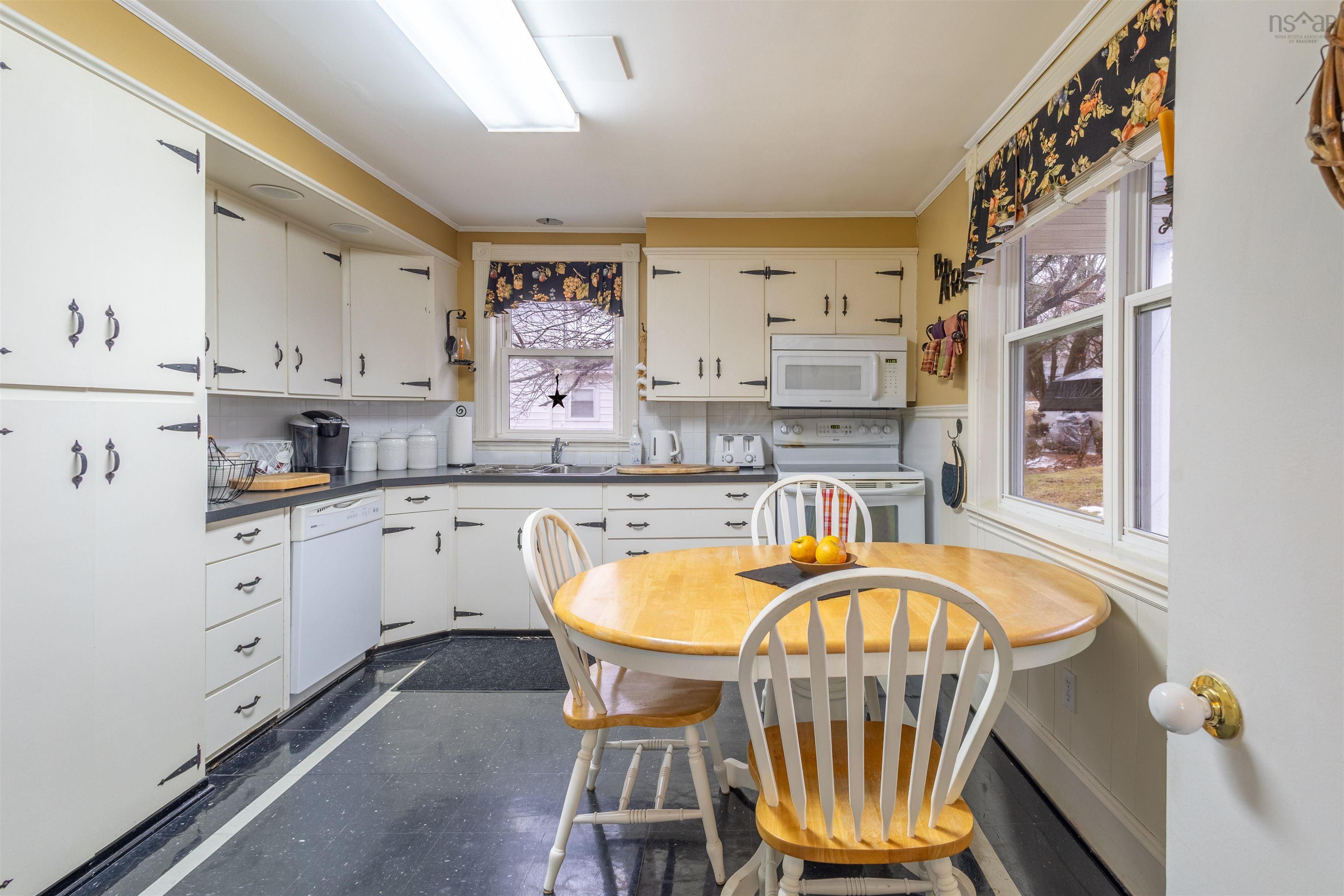 $335,000.00: 20 Brown Street, Sydney Mines