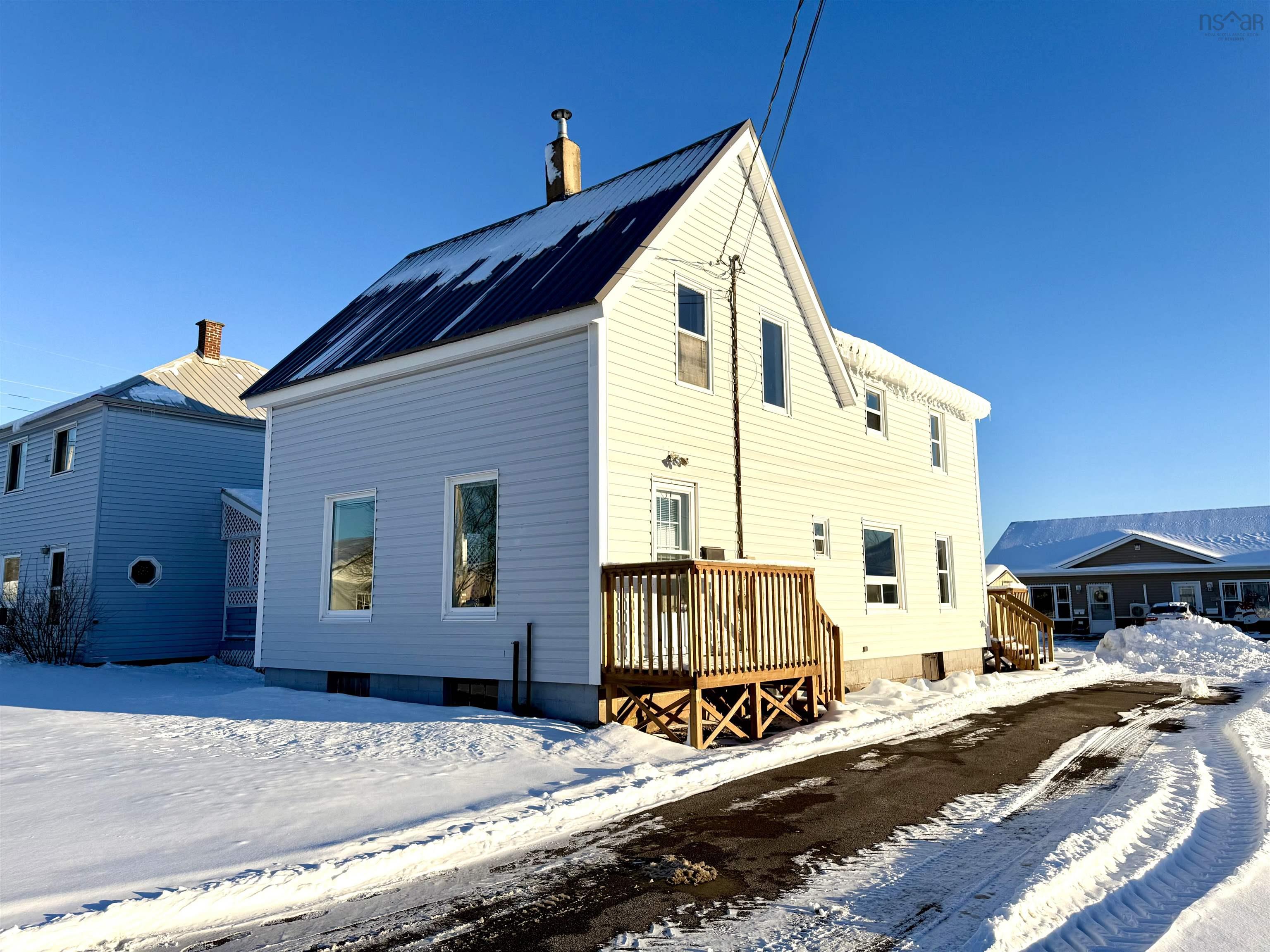 149 East Pleasant Street, Amherst, NS (MLS® 202529495)