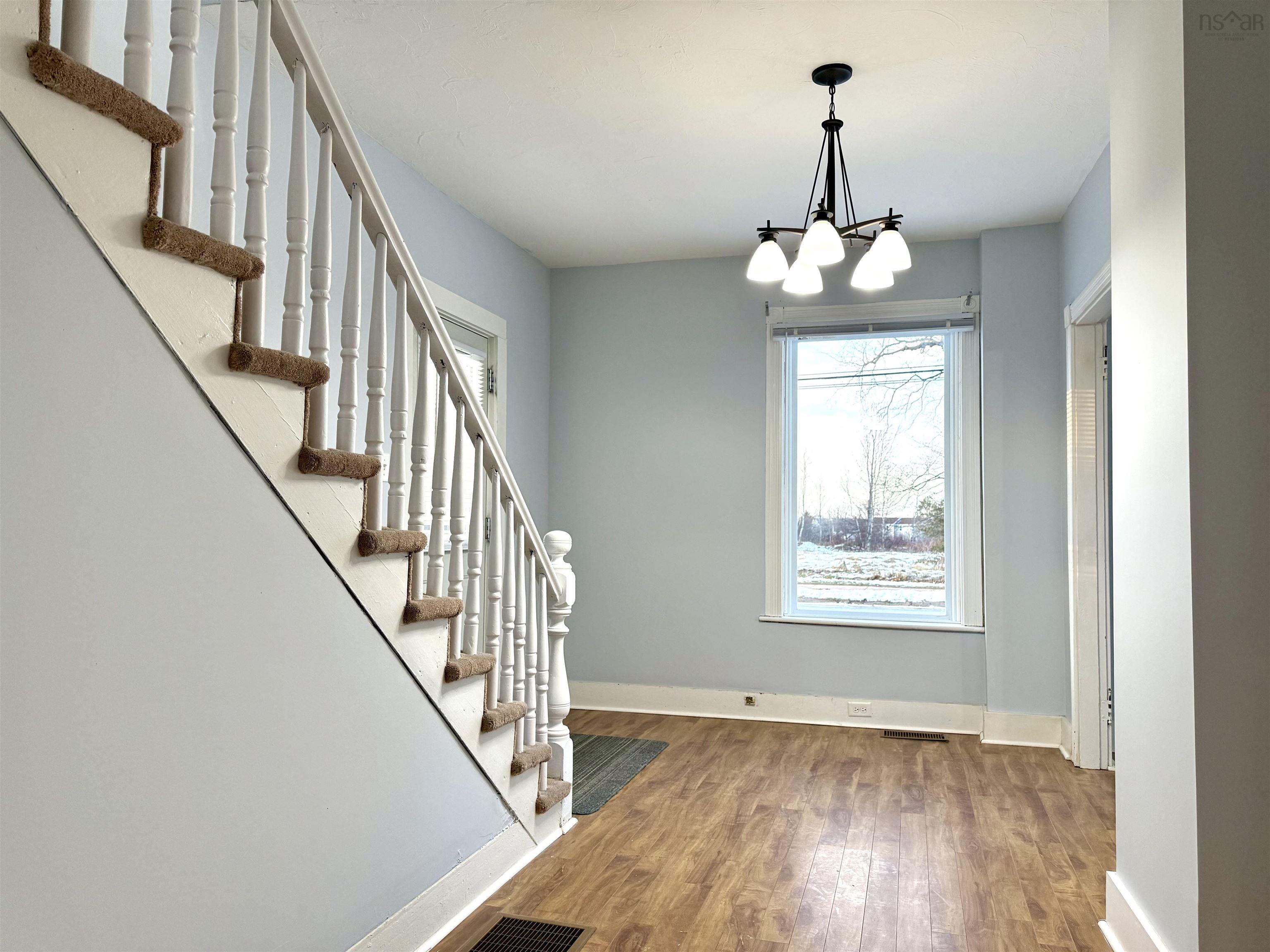 $264,900.00: 149 East Pleasant Street, Amherst