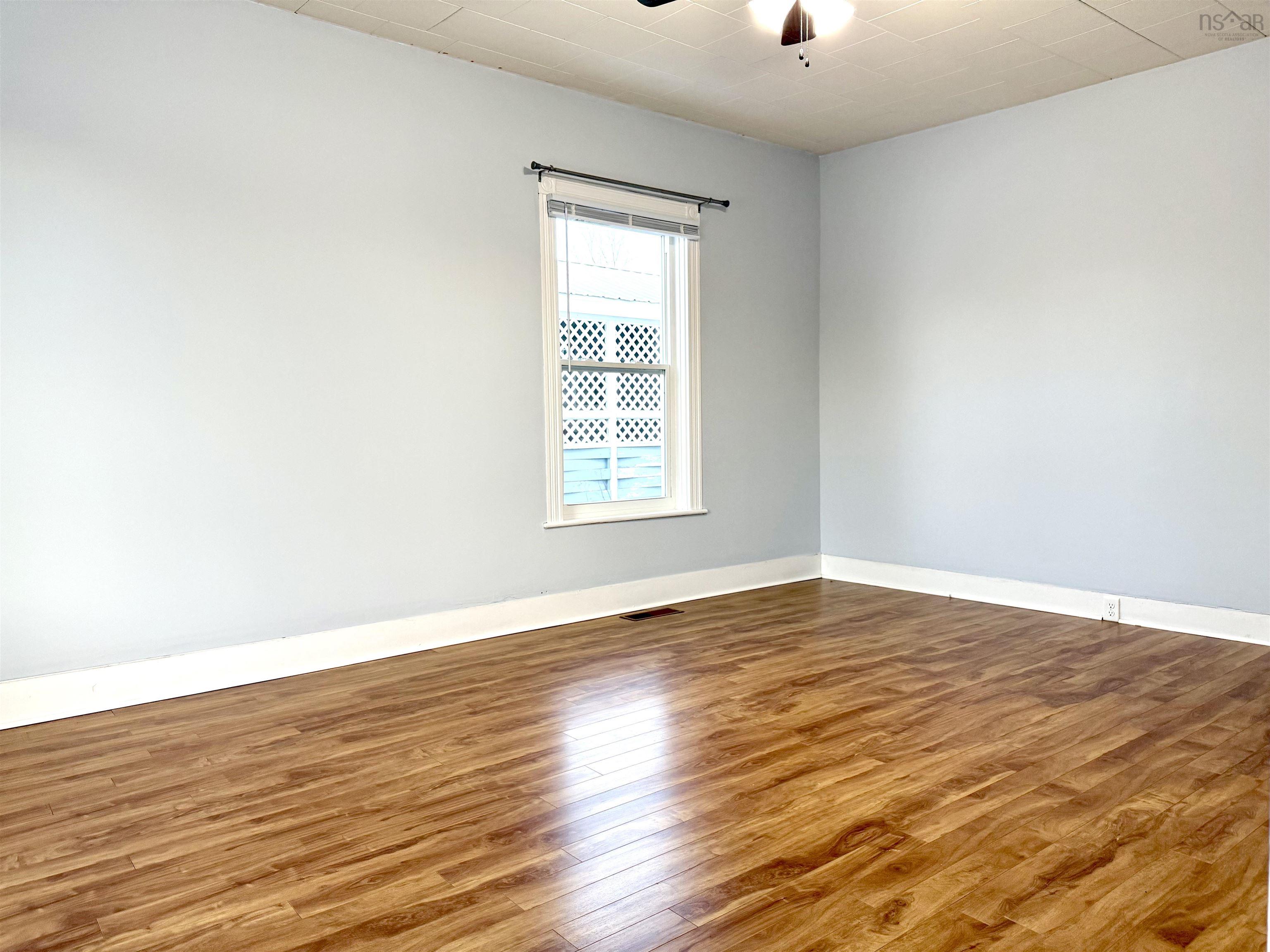 $264,900.00: 149 East Pleasant Street, Amherst