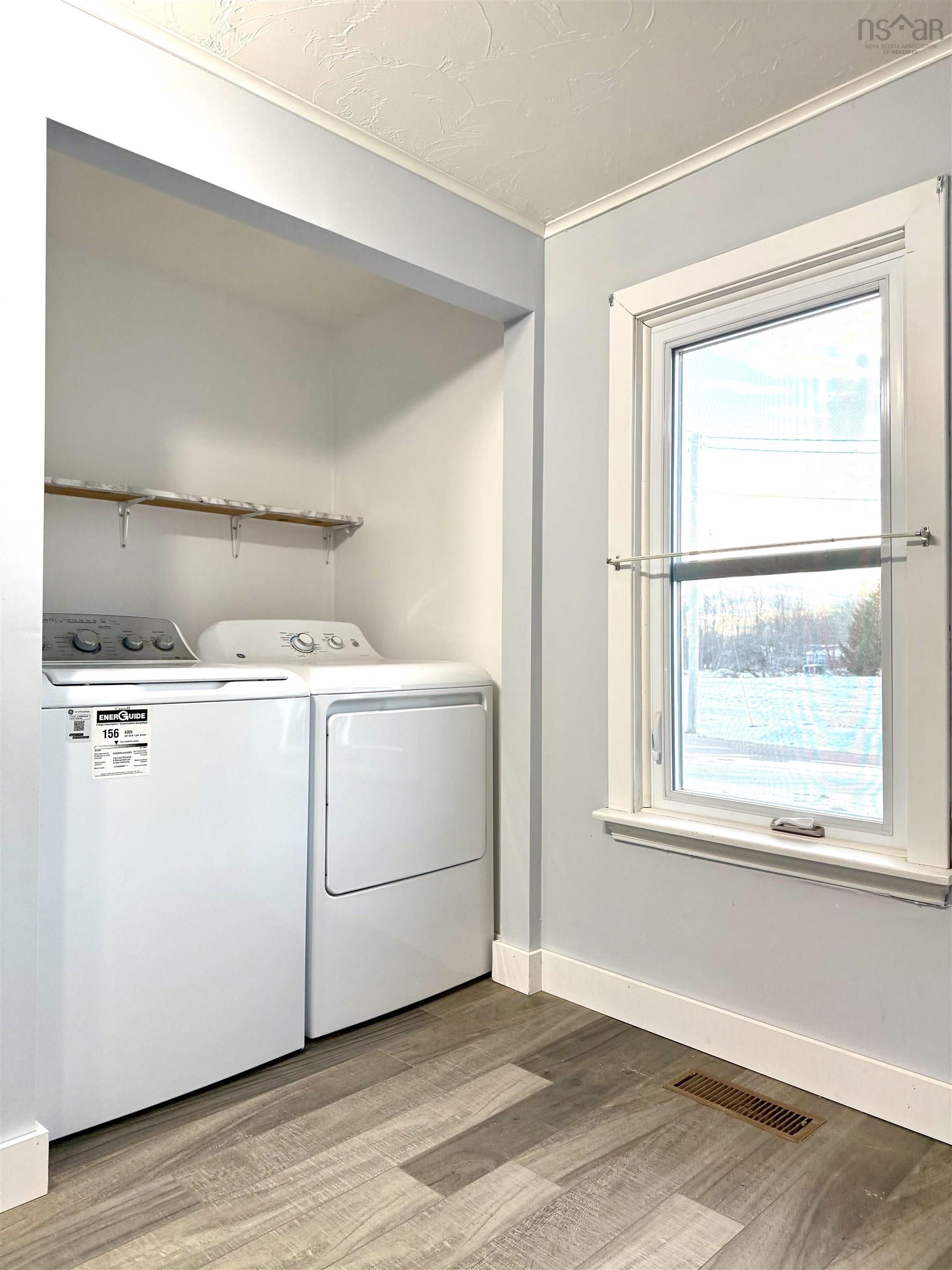 $264,900.00: 149 East Pleasant Street, Amherst