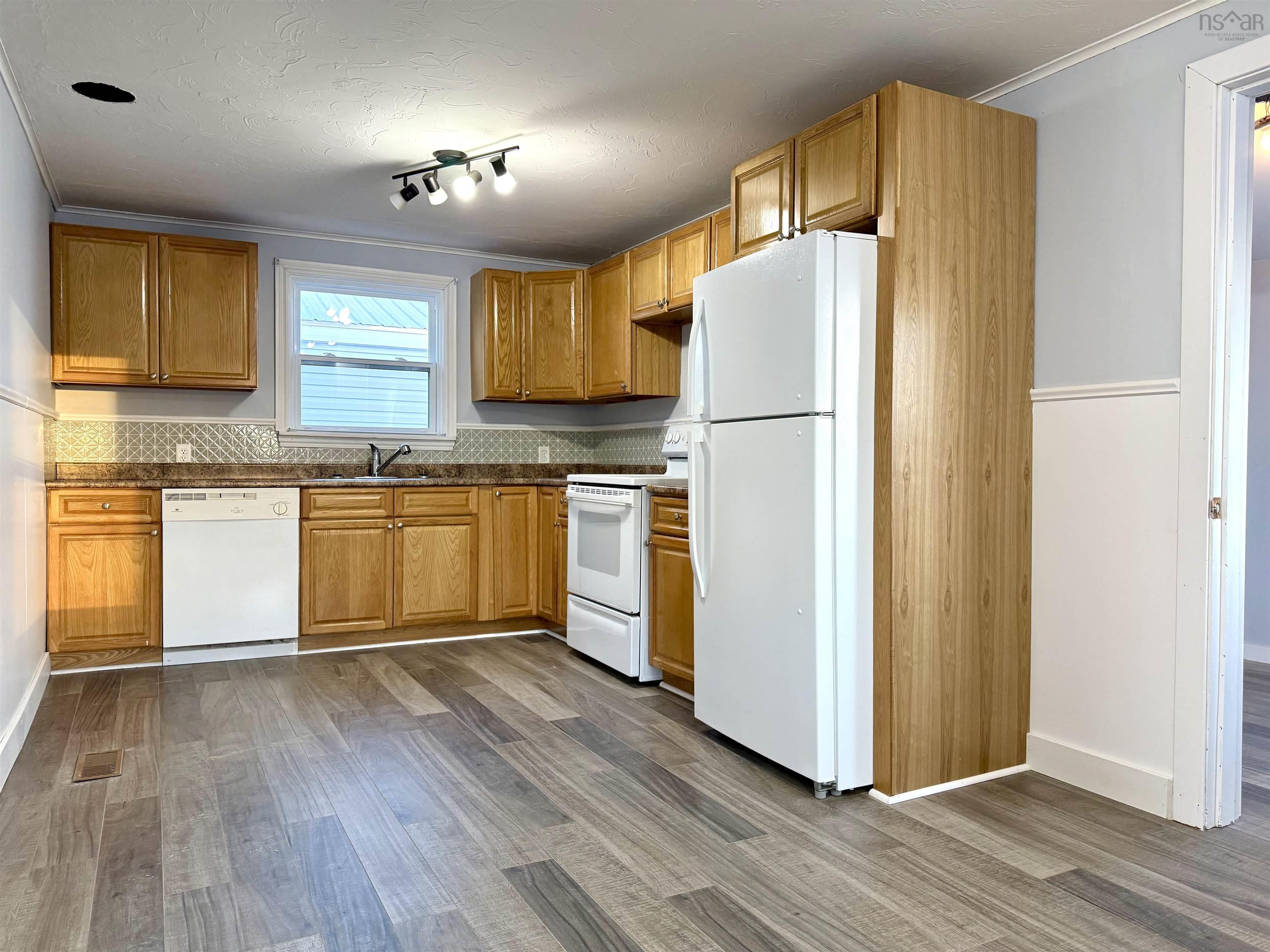 $264,900.00: 149 East Pleasant Street, Amherst