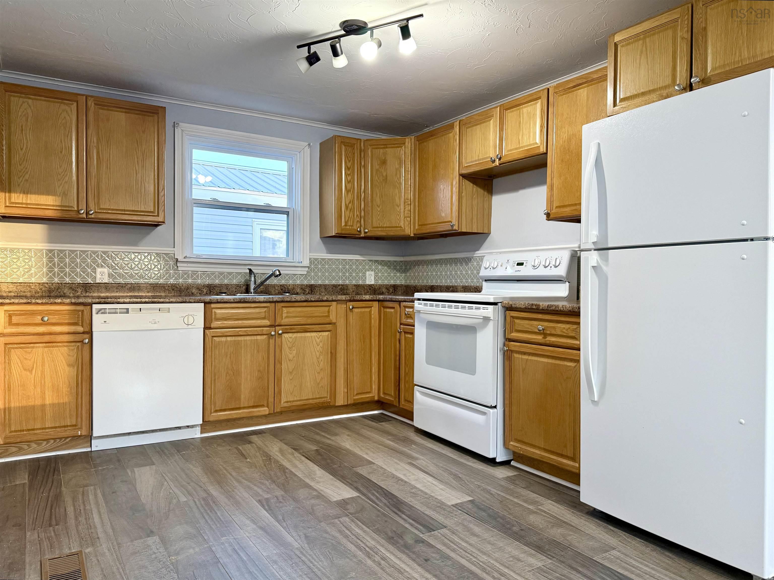 $264,900.00: 149 East Pleasant Street, Amherst