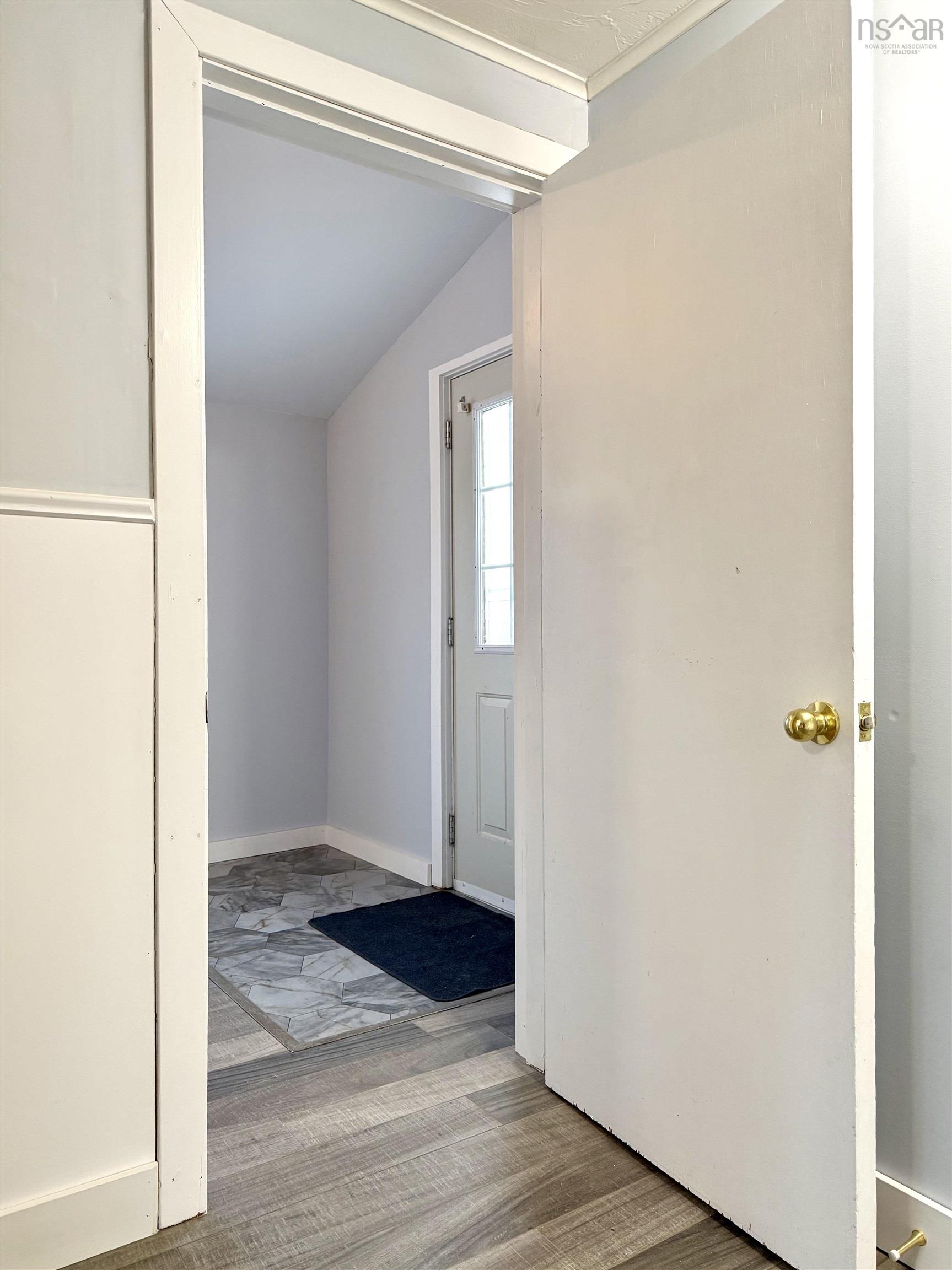 $264,900.00: 149 East Pleasant Street, Amherst