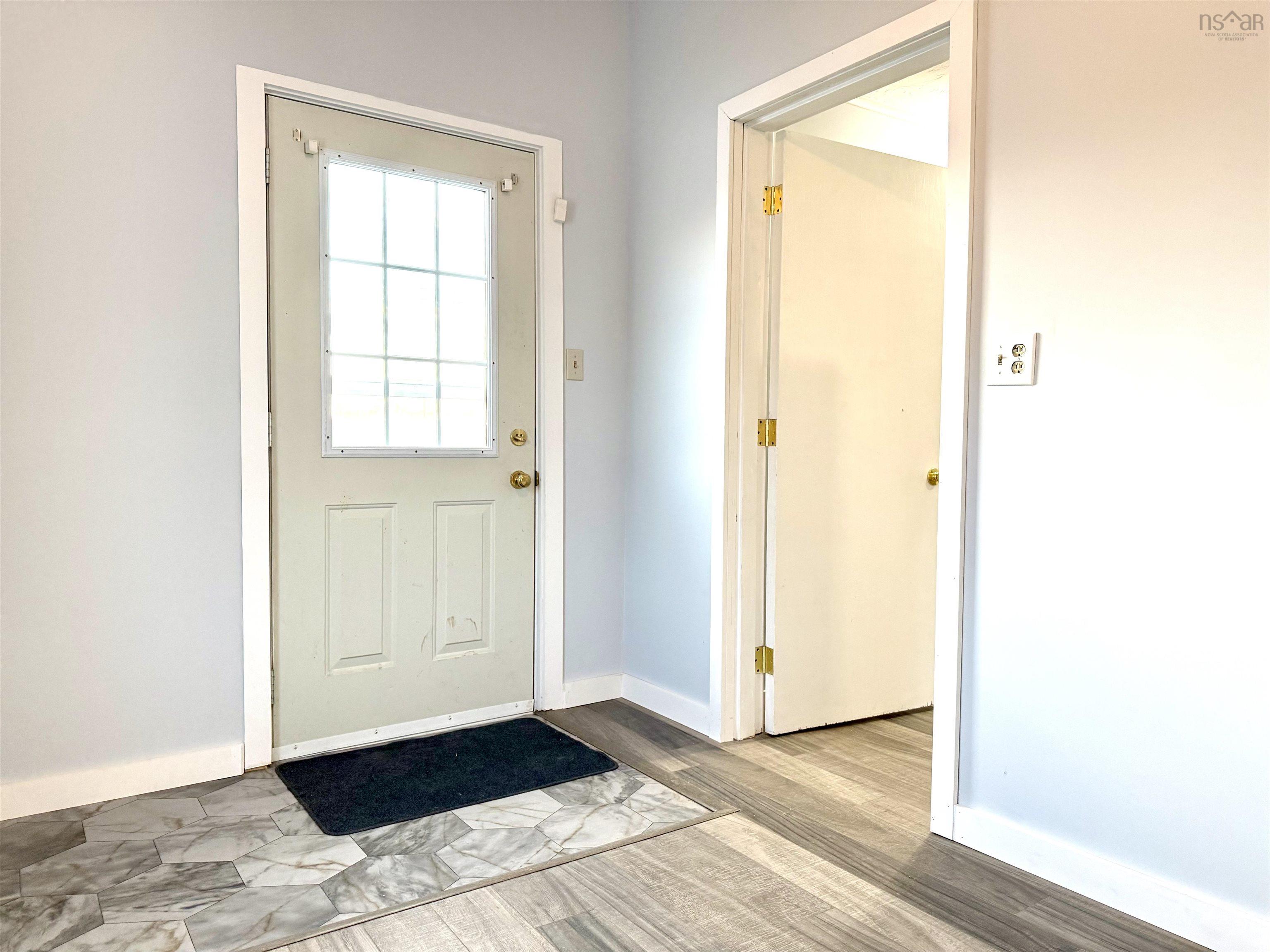 $264,900.00: 149 East Pleasant Street, Amherst