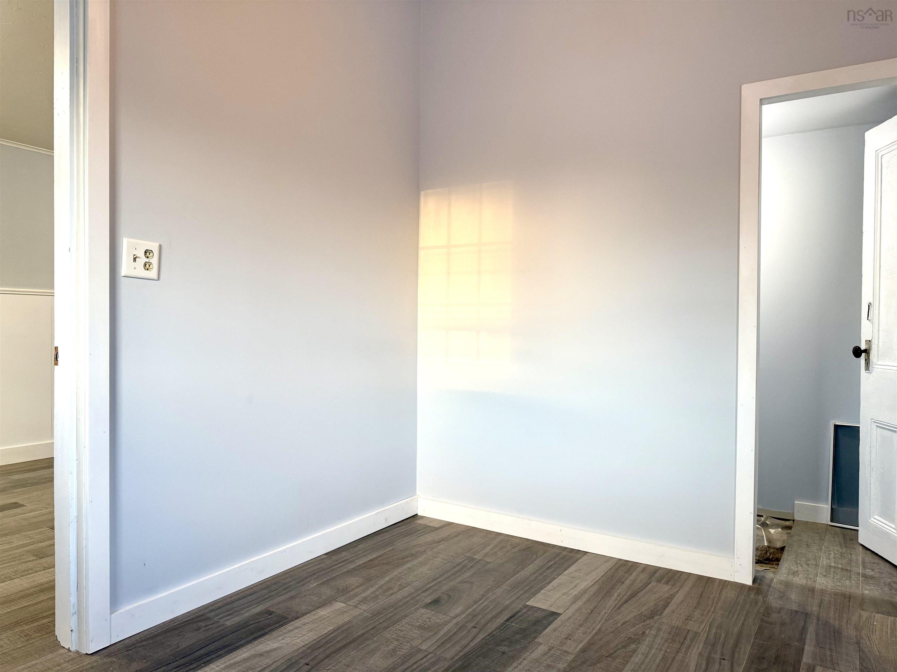 $264,900.00: 149 East Pleasant Street, Amherst