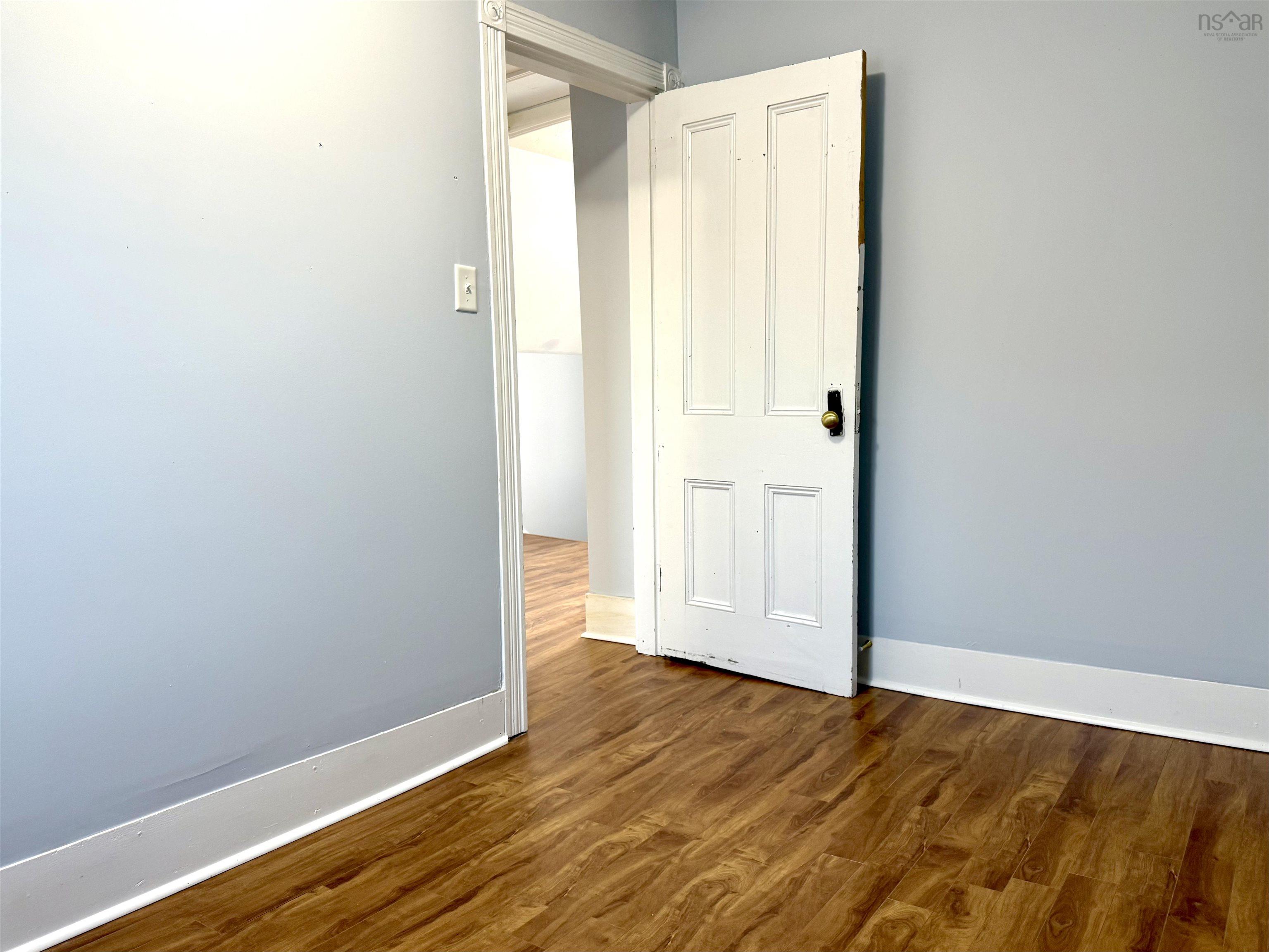 $264,900.00: 149 East Pleasant Street, Amherst